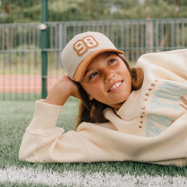 Check out our SWEATSHIRTS collection for GIRL! - RESERVED banner