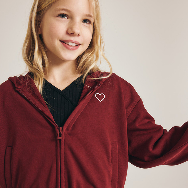 Check out our SWEATSHIRTS collection for GIRL! - RESERVED banner