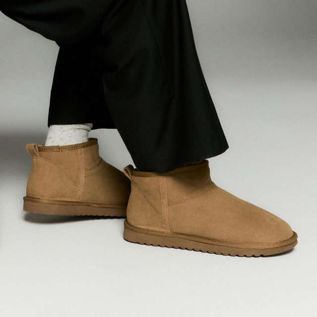 Check out our shoes and accessories collection for MEN! - RESERVED banner