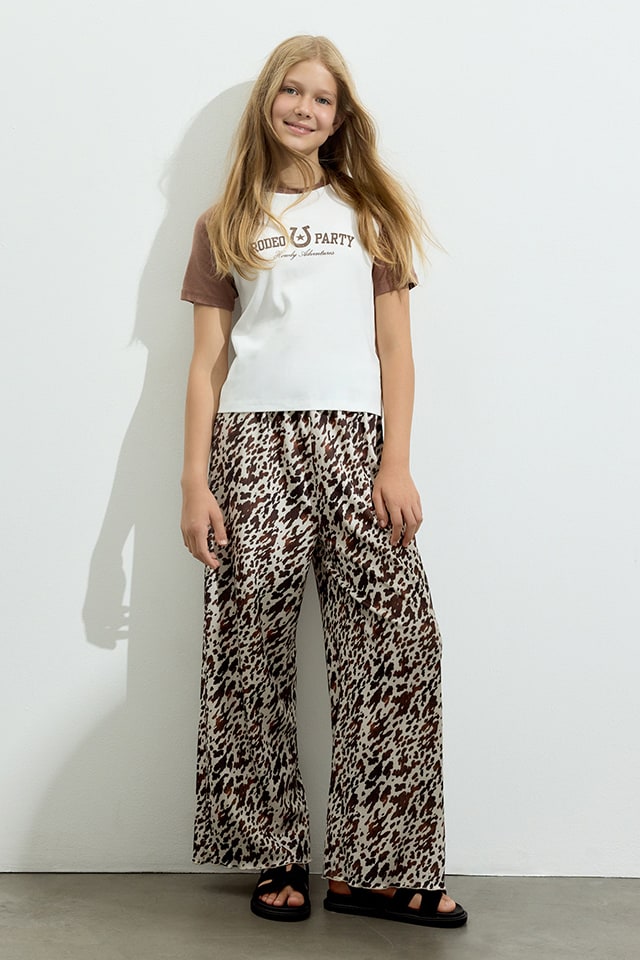 Check out our TROUSERS collection for GIRL! - RESERVED banner