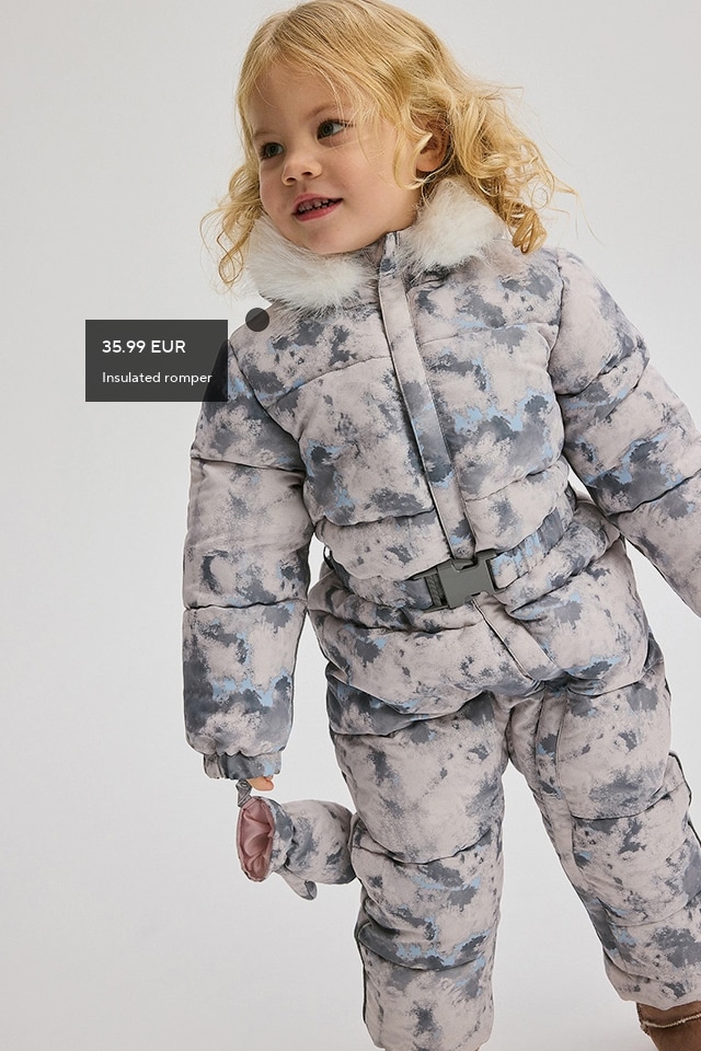 Check out our OUTERWEAR collection for GIRL! - RESERVED banner