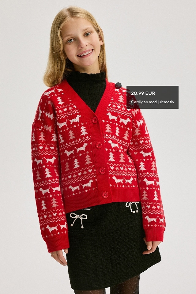 Check out our SWEATERS collection for GIRL! - RESERVED banner