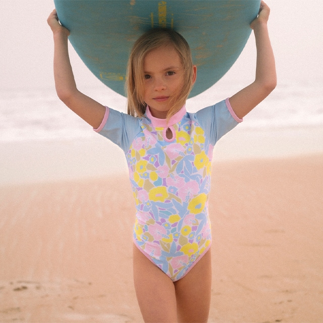 Check out our BEACHWEAR collection for GIRL! - RESERVED banner