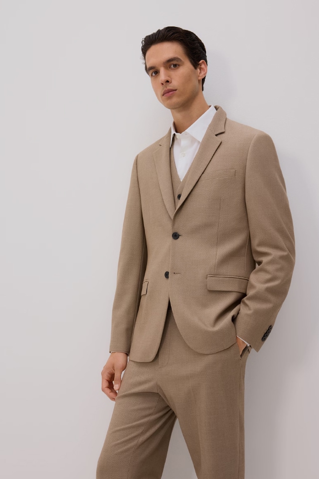 Check out our SUITS collection - RESERVED banner