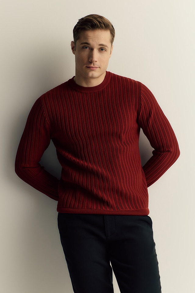 Check out our Sweaters collection for MEN - RESERVED banner