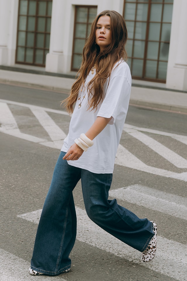 Check out our JEANS collection for HER - RESERVED banner