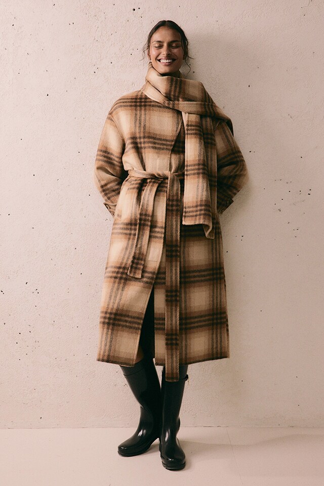 Check out our Autumn outfits collection - RESERVED banner