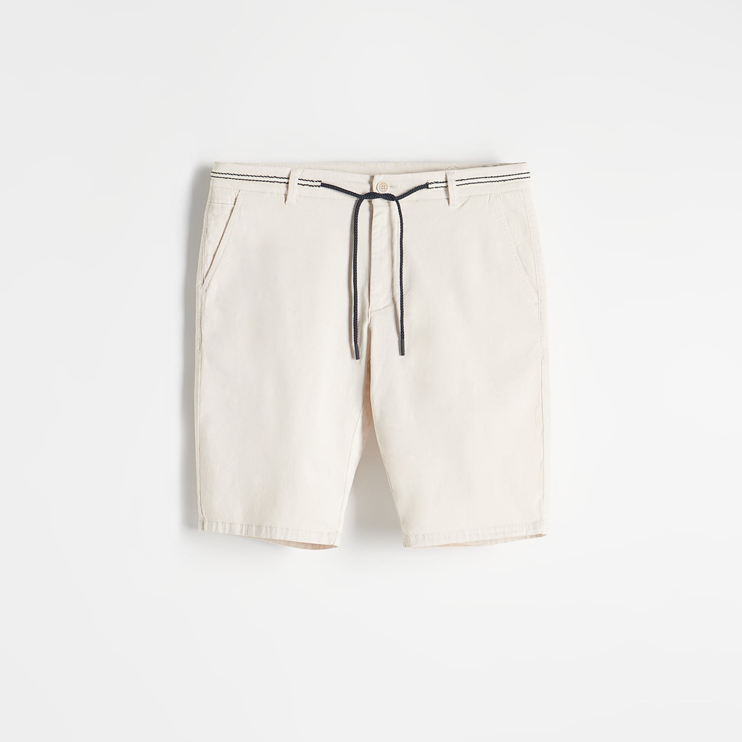 Reserved – Pantaloni scurți chino slim – Bej Bej imagine noua gjx.ro