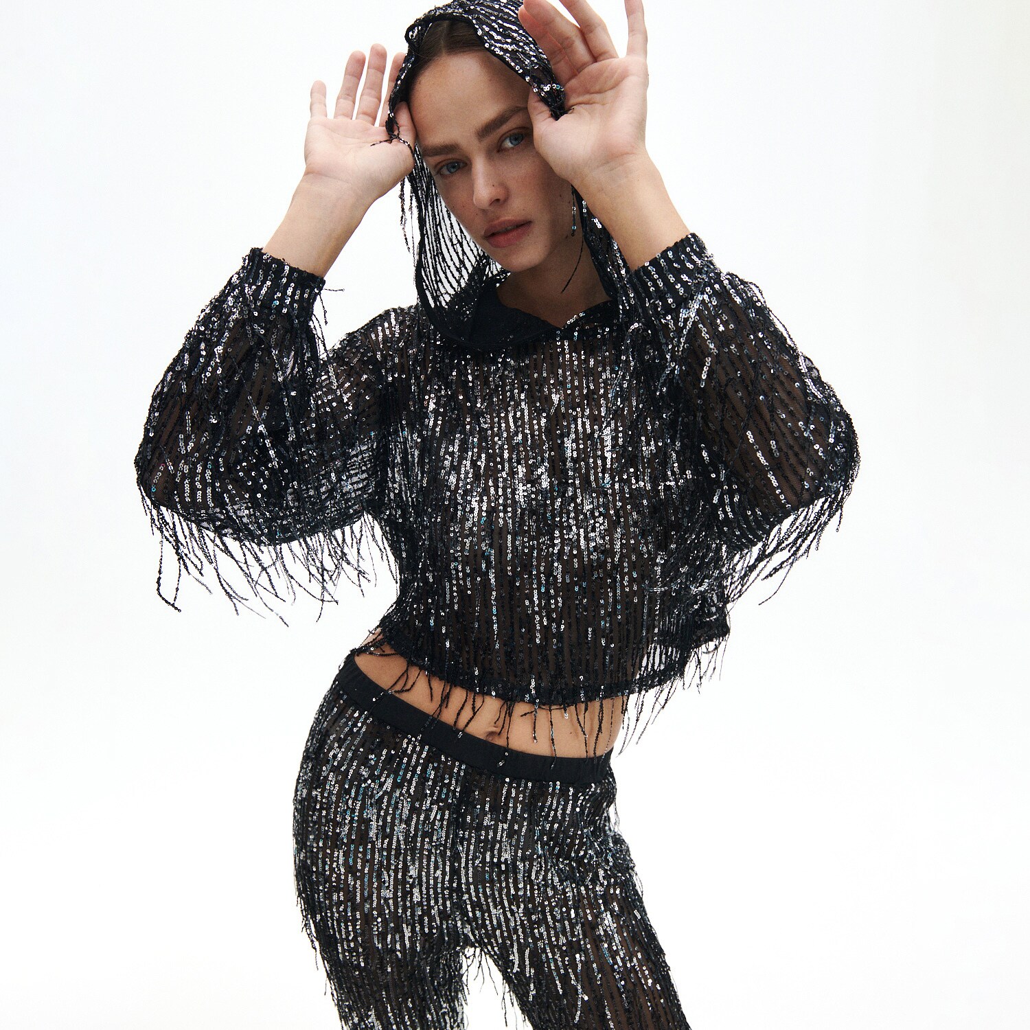 Reserved – Bluză cu paiete – Negru Bluza imagine noua 2022