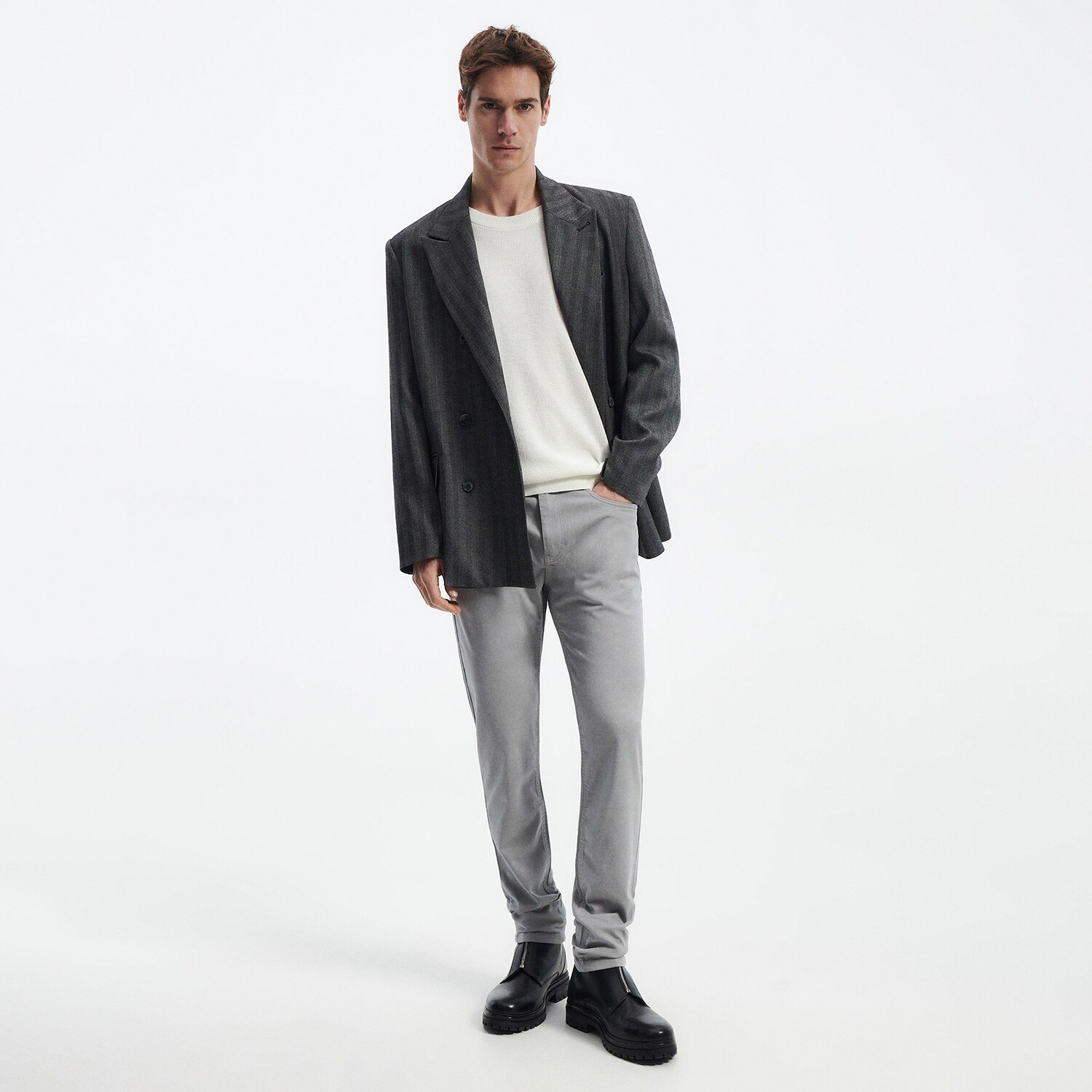 Reserved – Pantaloni regular fit – Gri clothes imagine noua 2022