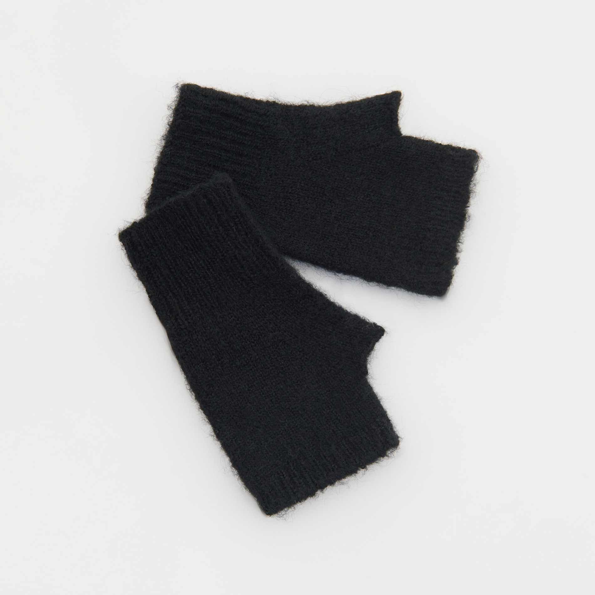 E-shop Reserved - Pletené rukavice bez prstov - Čierna