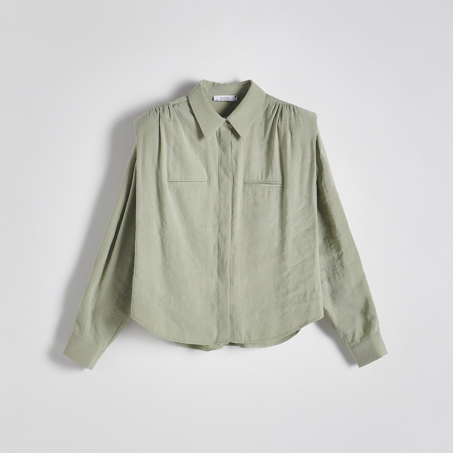 Levně Reserved - Košile s vysokým podílem modalu - Zelená