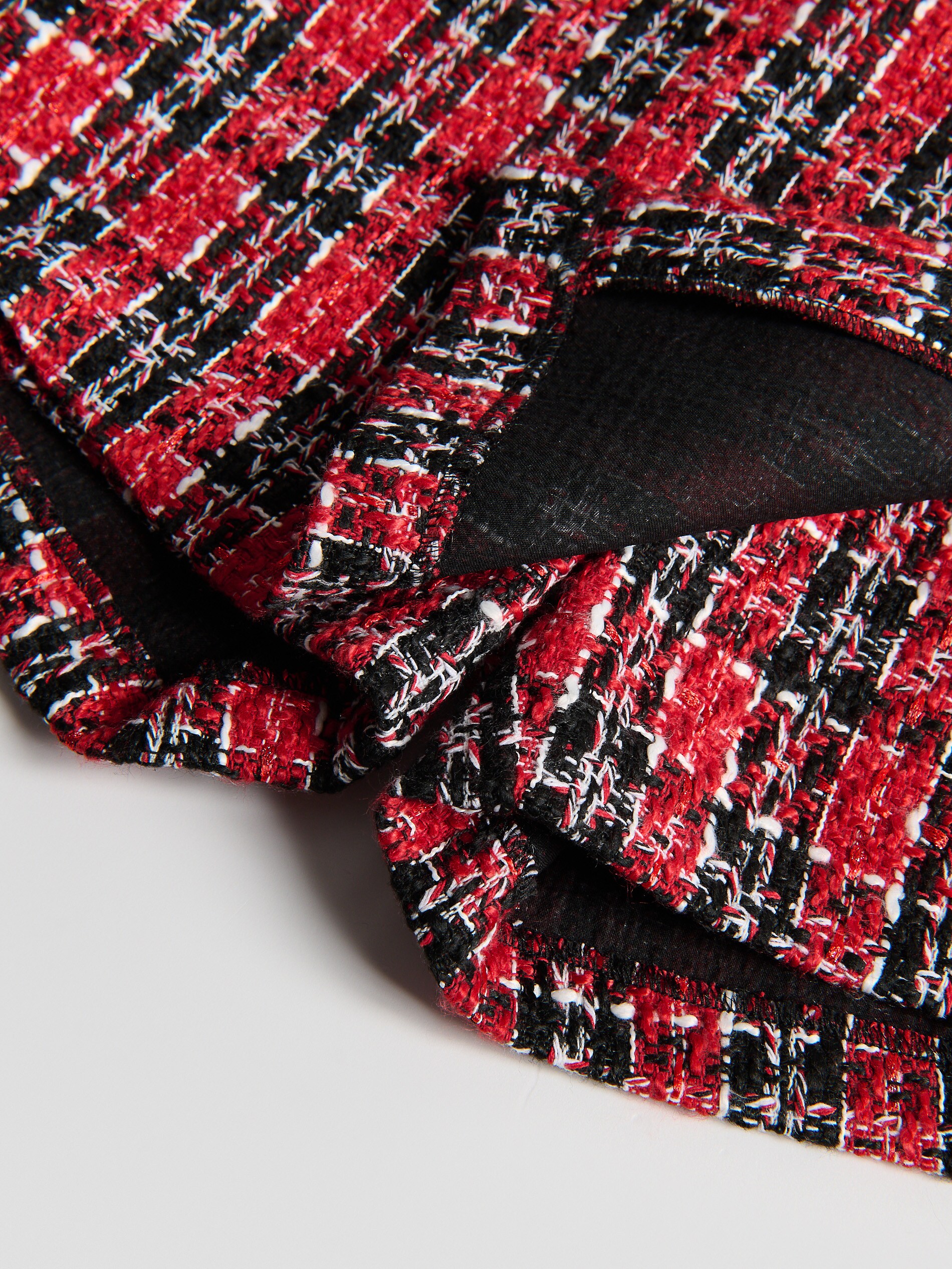 Reserved - Τουίντ σορτς φωτογραφία