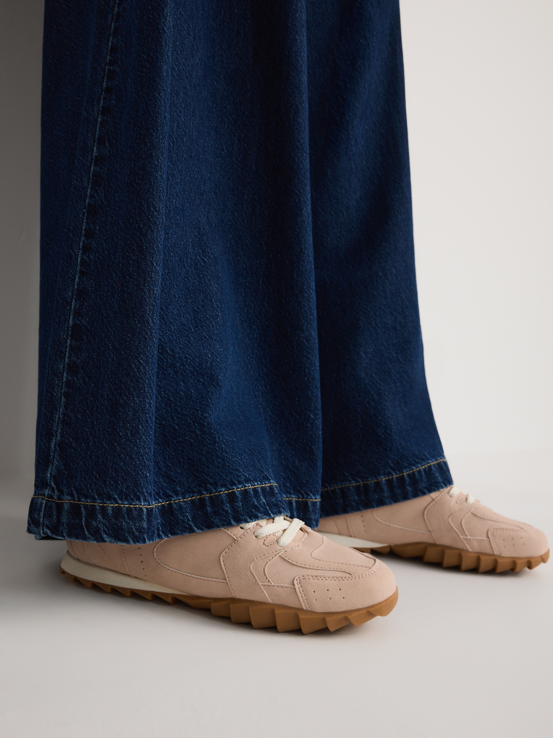 Reserved - LADIES` SNEAKERS φωτογραφία
