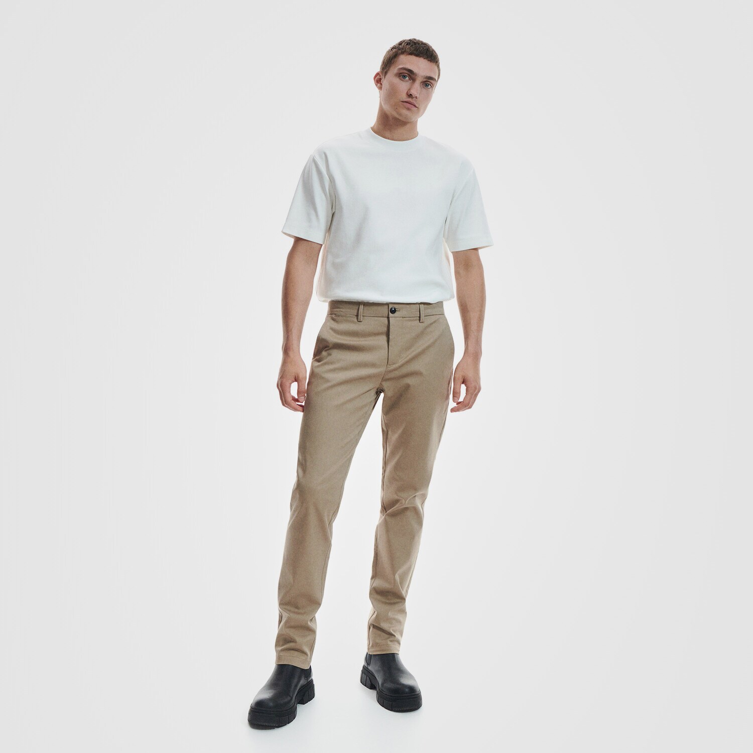 Reserved – Men`s trousers – Bej Bej imagine noua gjx.ro