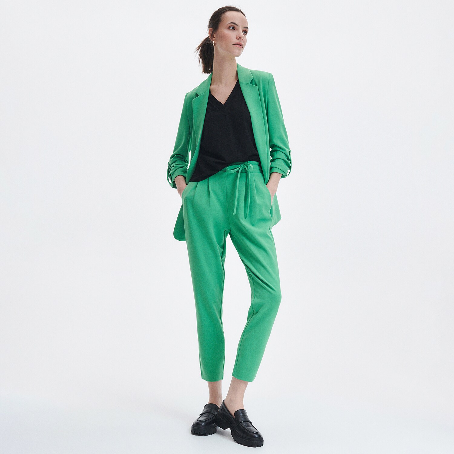 Reserved – Pantaloni uni – Verde clothes imagine noua 2022