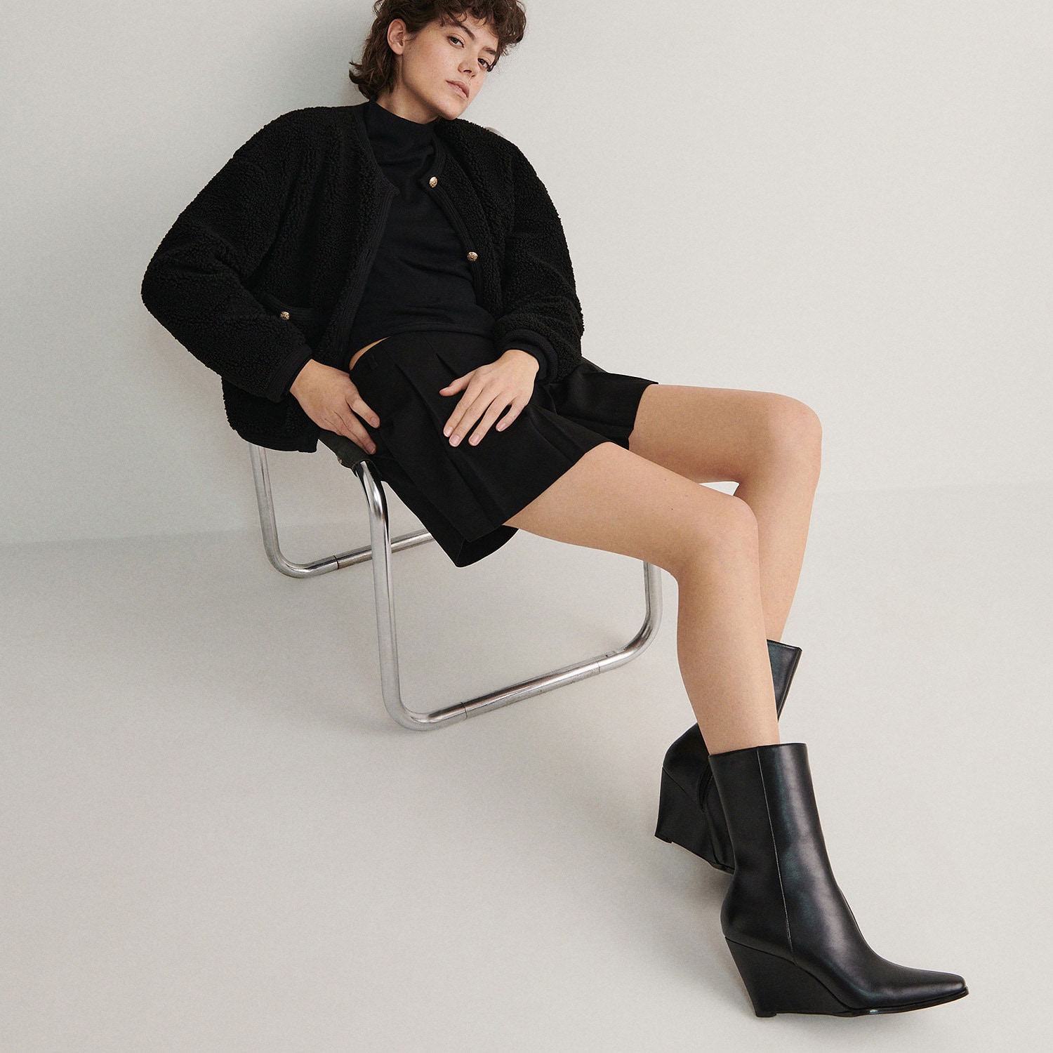 E-shop Reserved - Ladies` ankle boots - Čierna