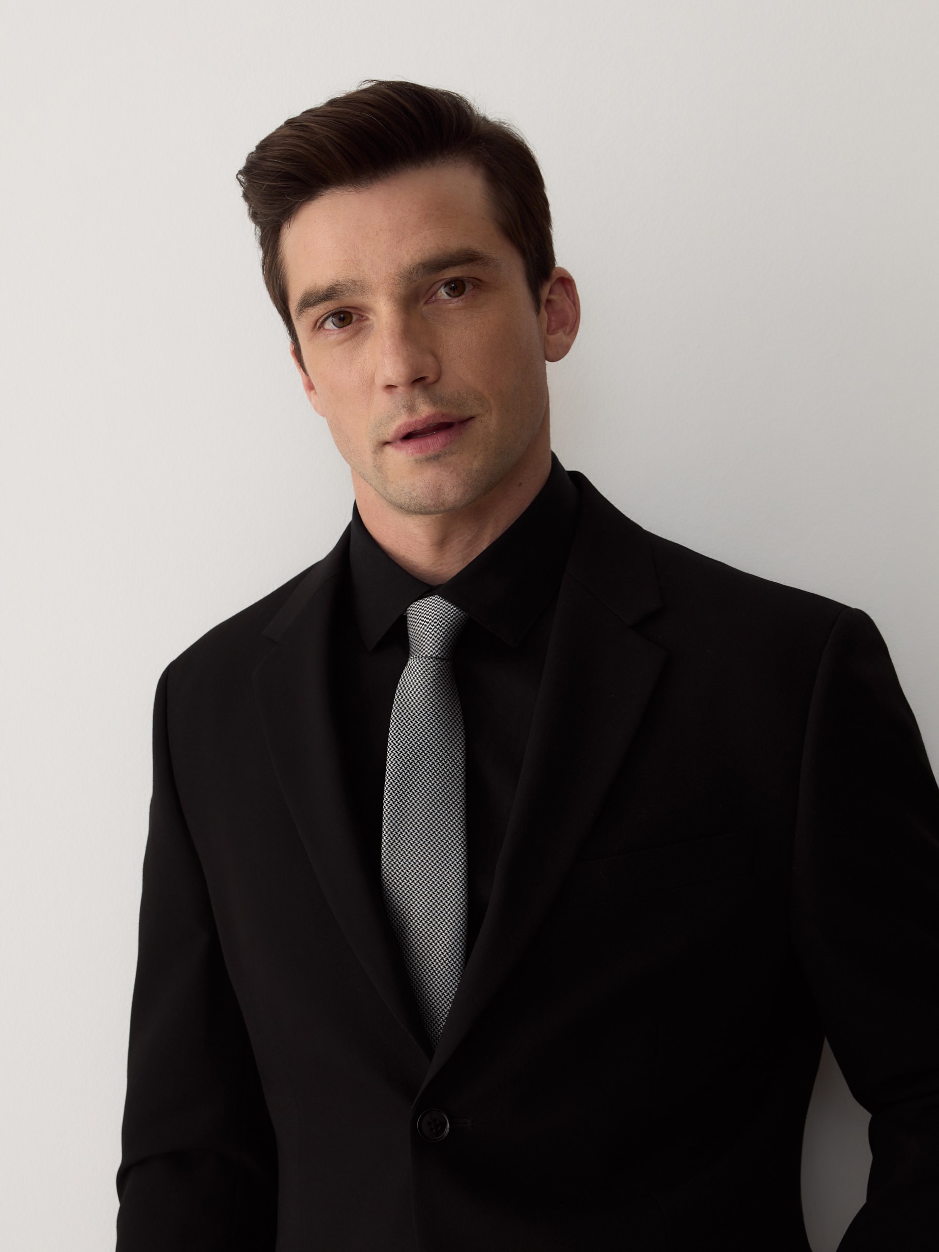 Reserved - MEN`S TIE φωτογραφία