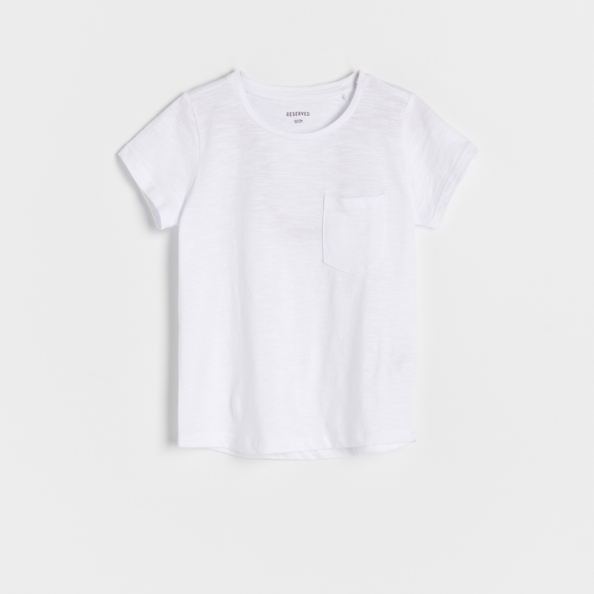Reserved – Tricou basic cu buzunar – Alb imagine noua 2022