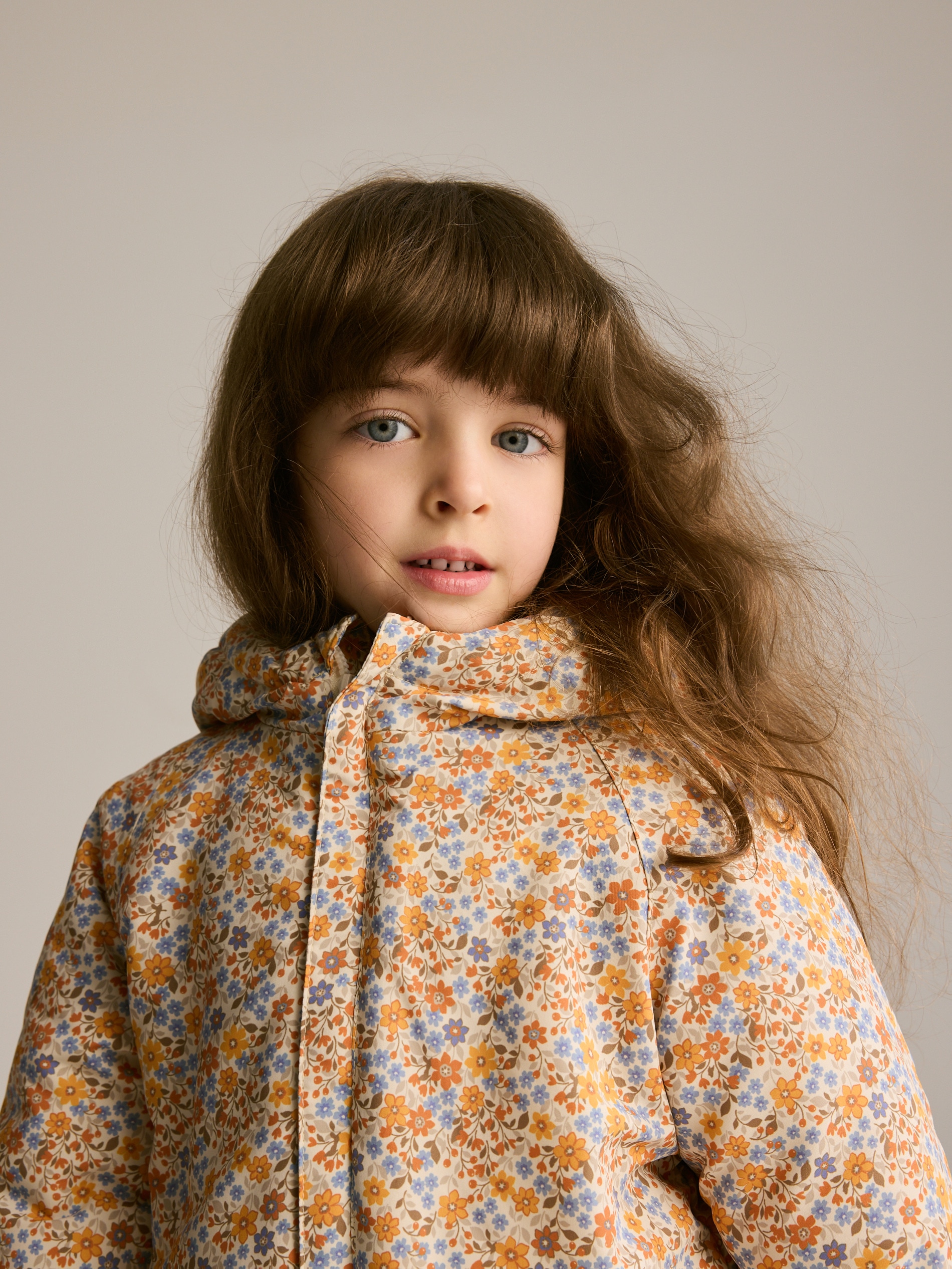 Reserved - Αδιάβροχη μονωμένη φόρμα φωτογραφία