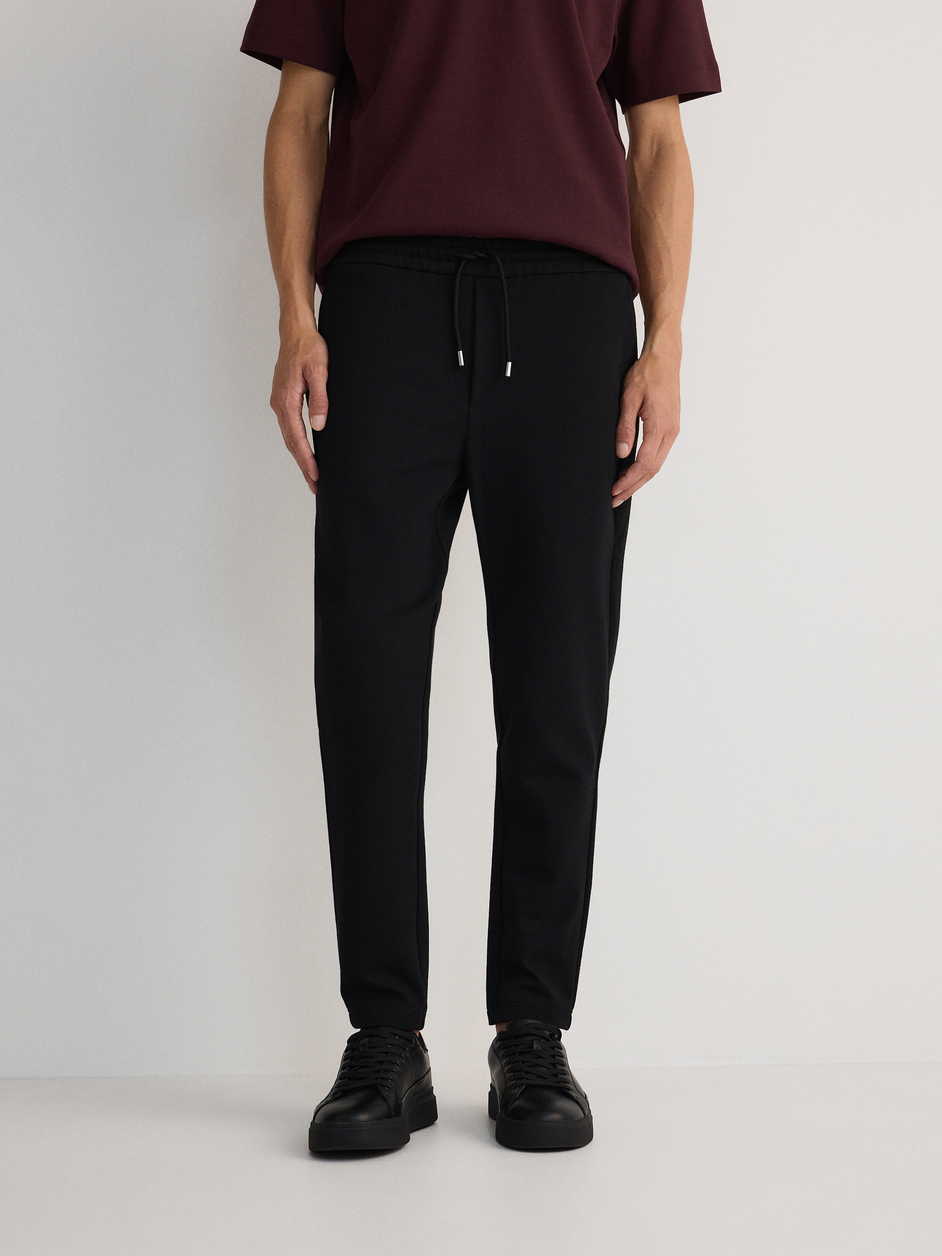 Reserved - Pantaloni slim fit con laccio - nero