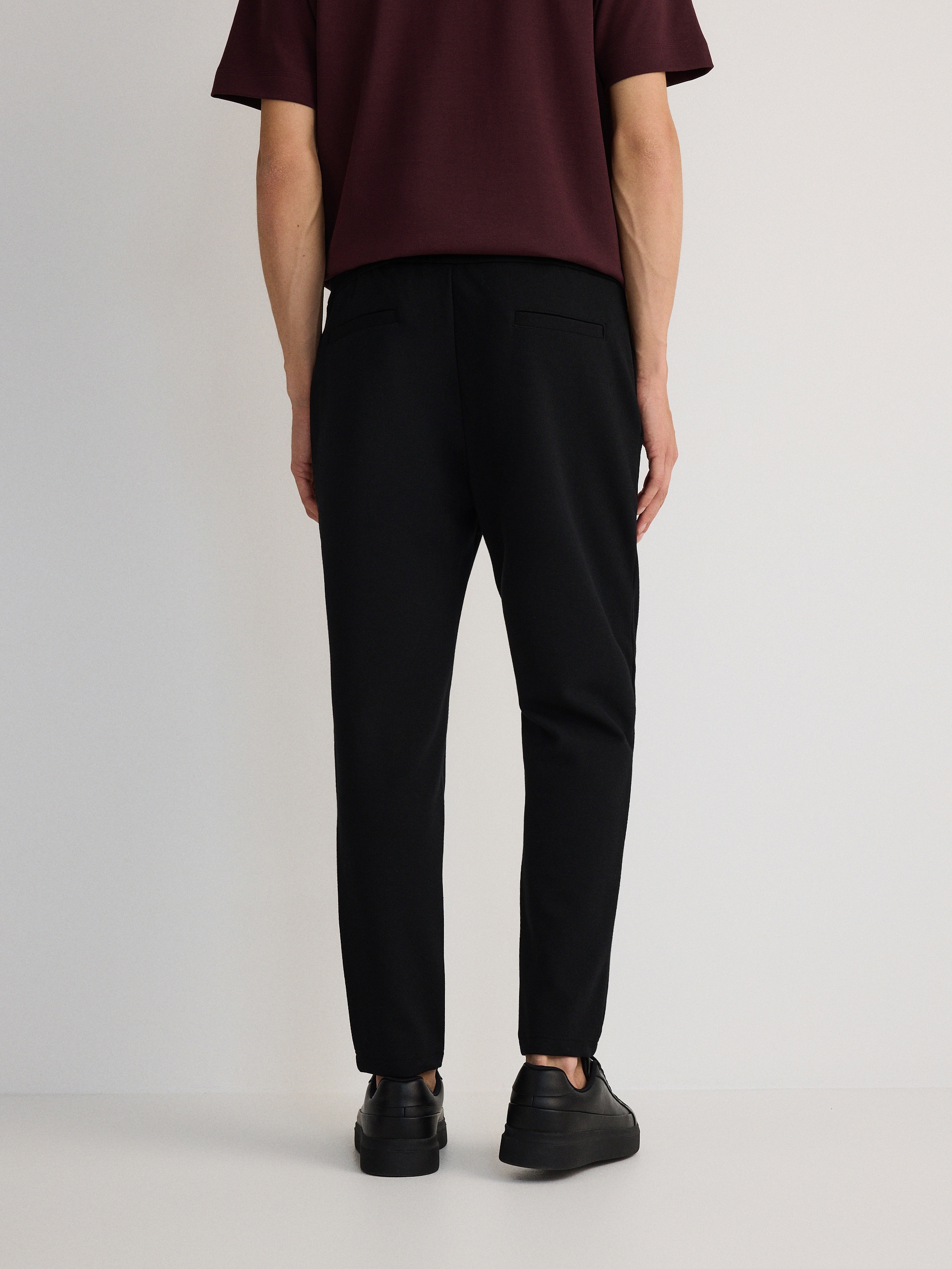 Reserved - Pantaloni slim fit con laccio - nero