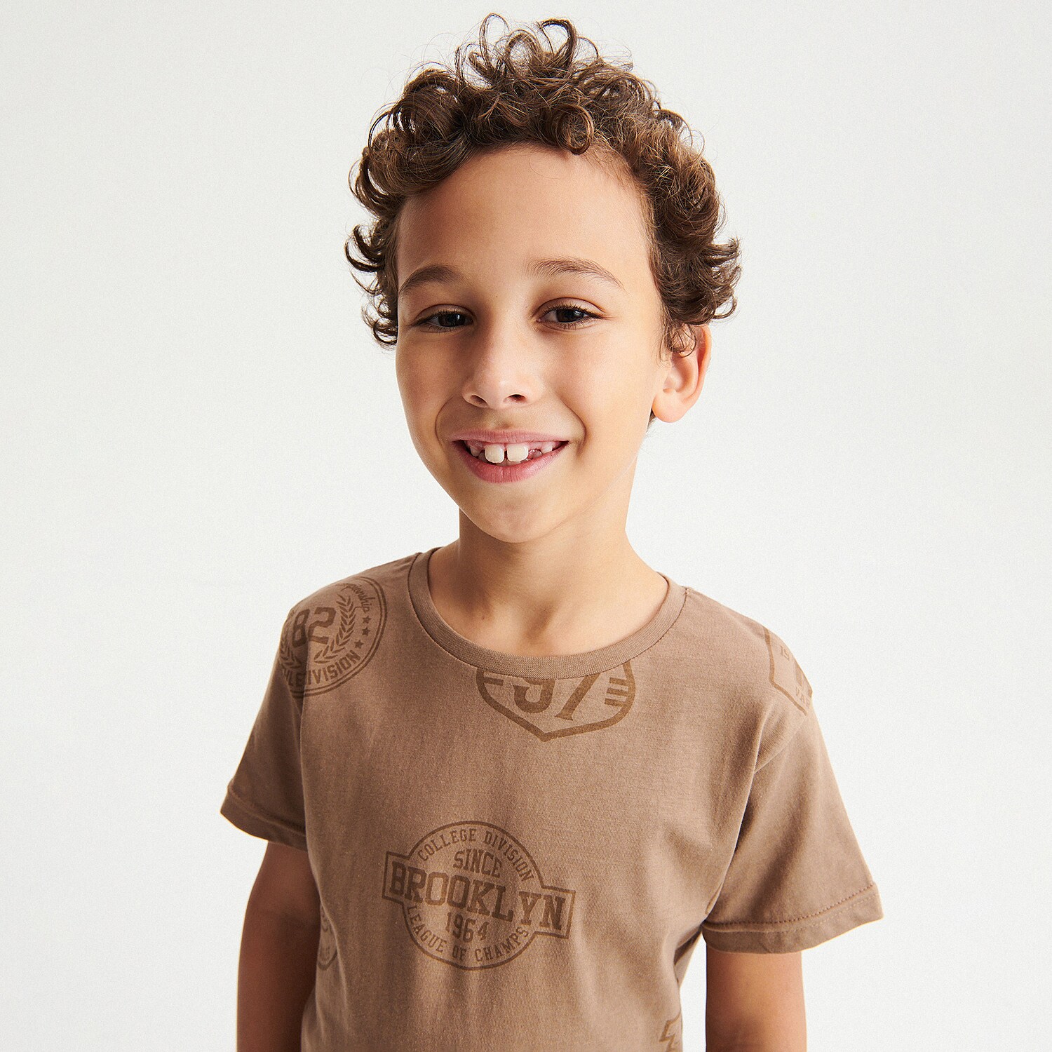 Reserved – T-shirt cu imprimeu – Maro Boy imagine noua 2022