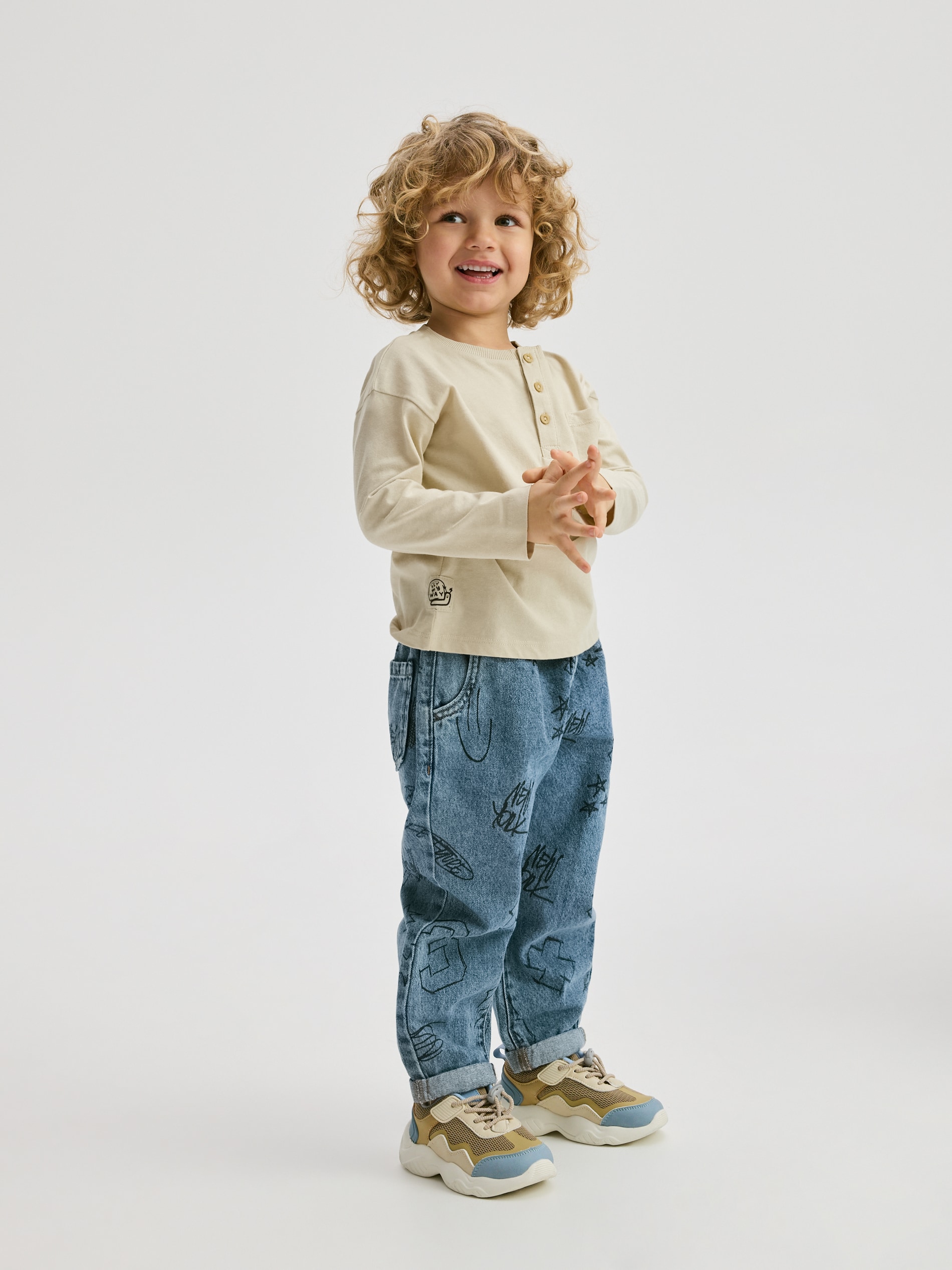 Reserved - BOYS` JEANS TROUSERS φωτογραφία