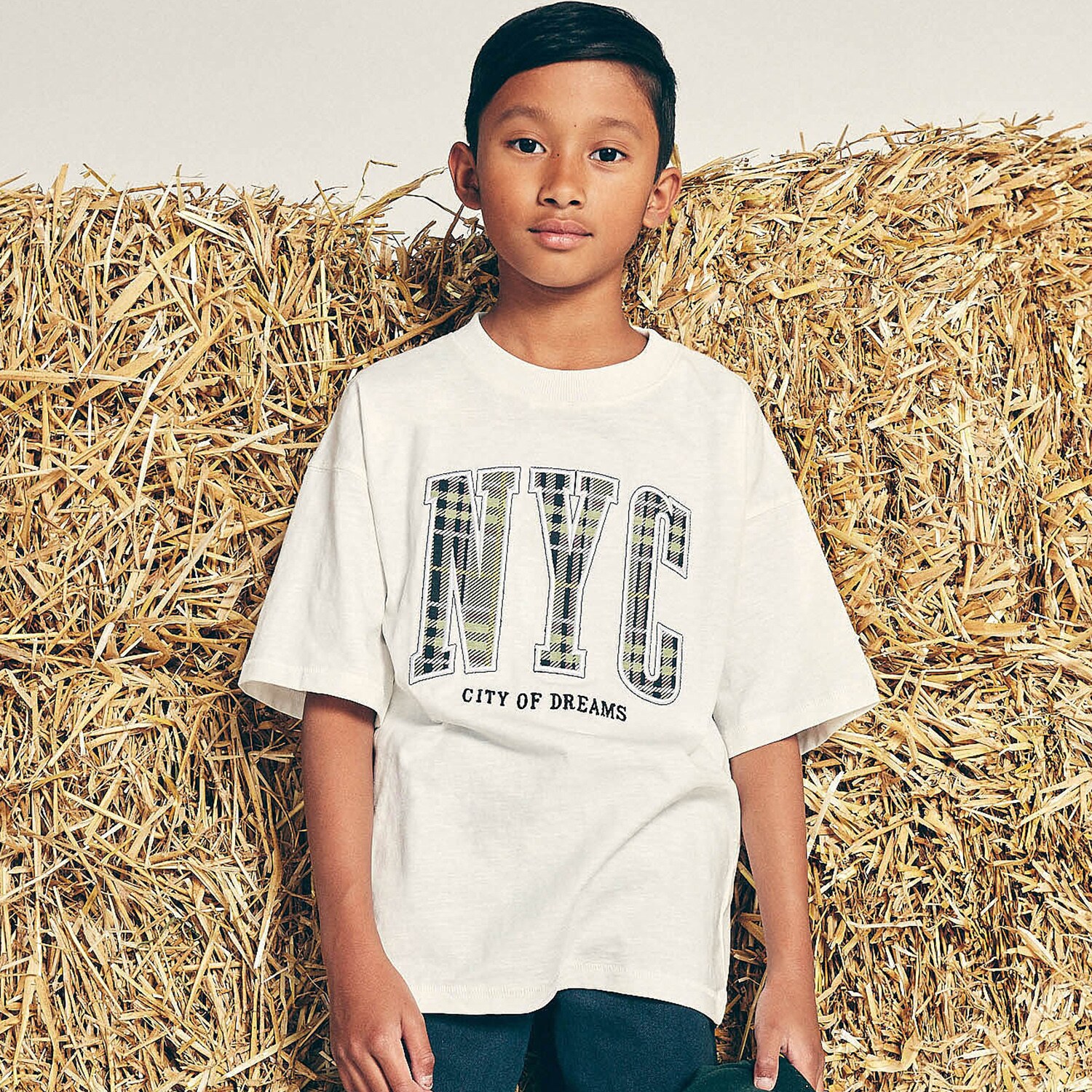 Reserved – Tricou din bumbac cu aplicații – Ivory aplicații imagine noua gjx.ro