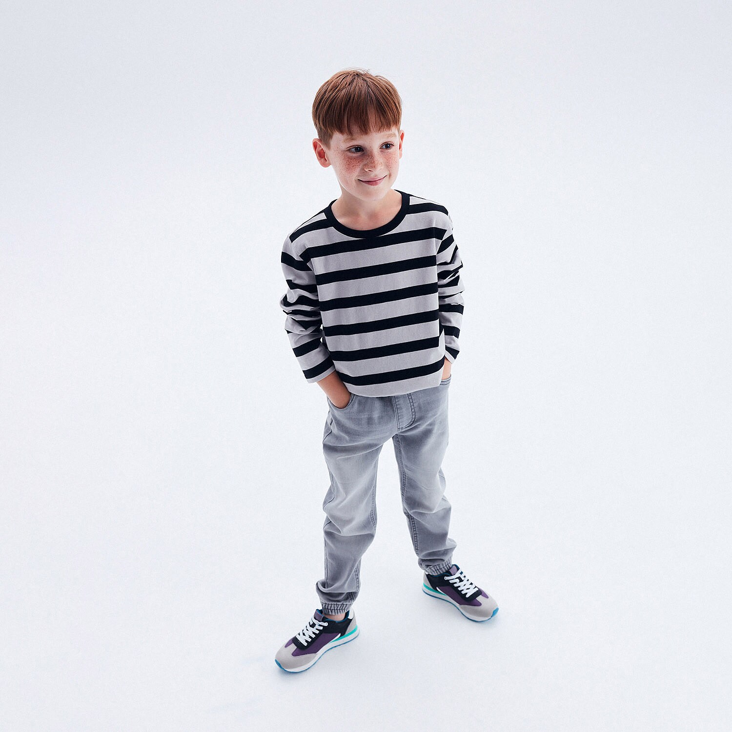 Reserved – Blugi jogger elastici – Gri deschis Blugi imagine noua 2022