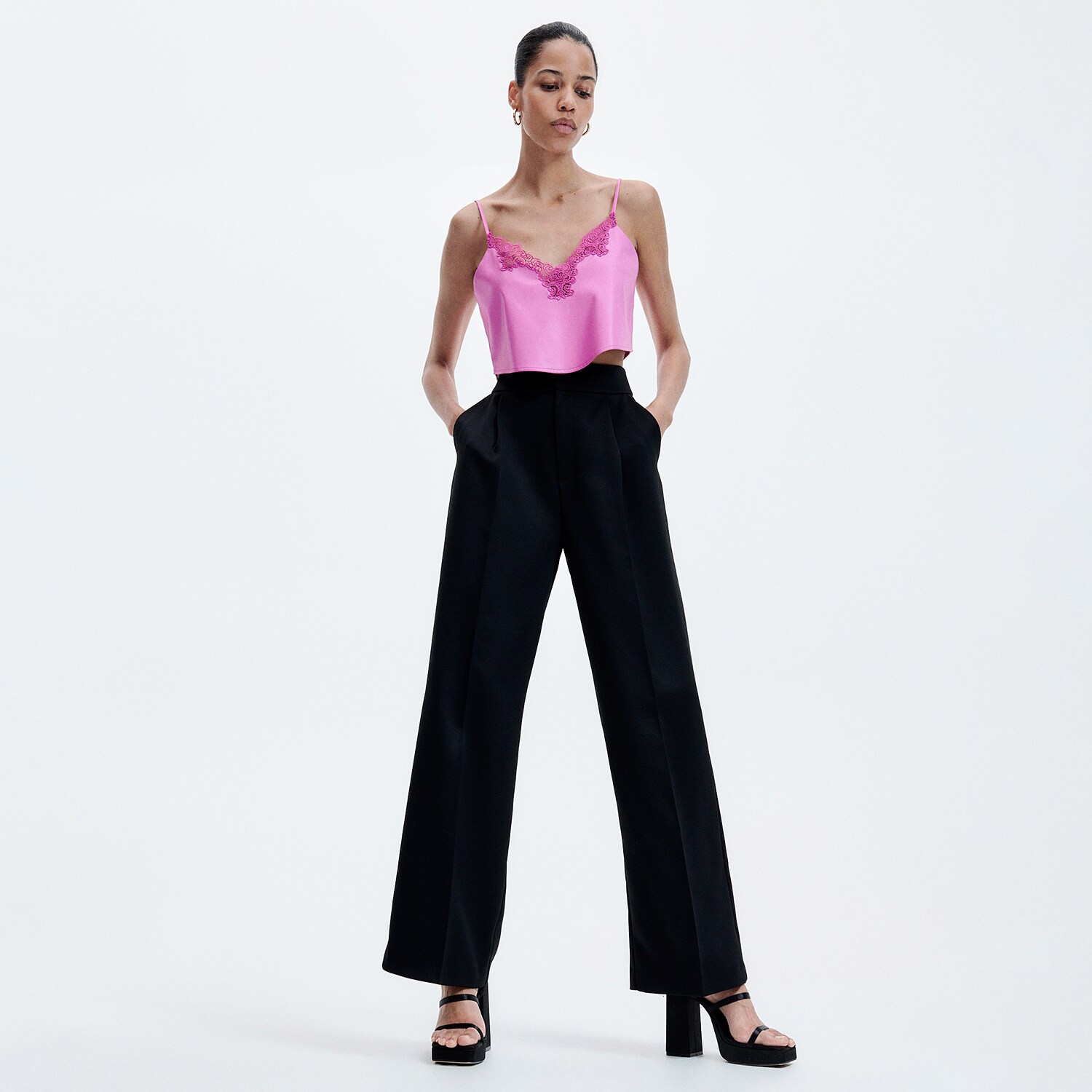 Reserved – Pantaloni din satin – Negru clothes imagine noua 2022