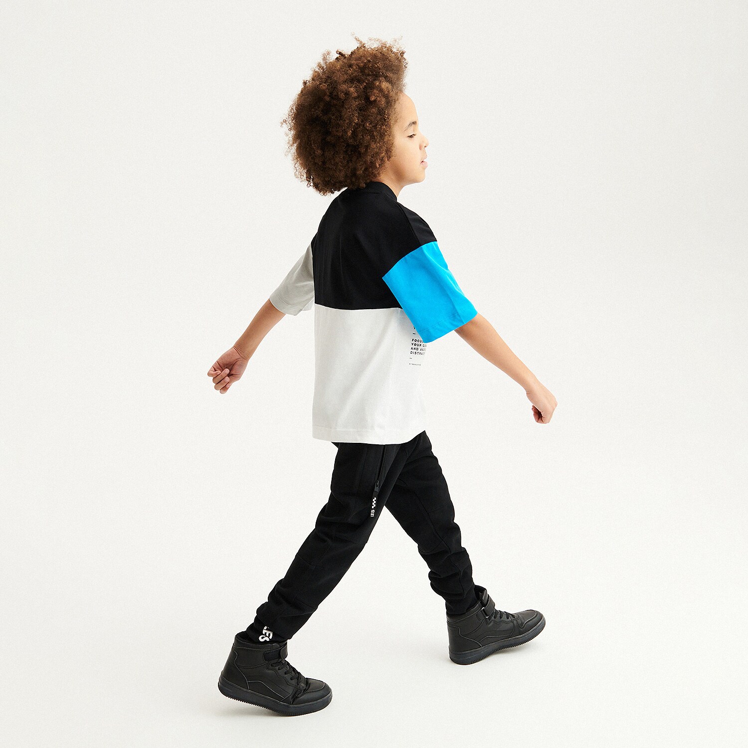 Reserved – Pantofi Sneakers peste gleznă – Negru Boy imagine noua 2022