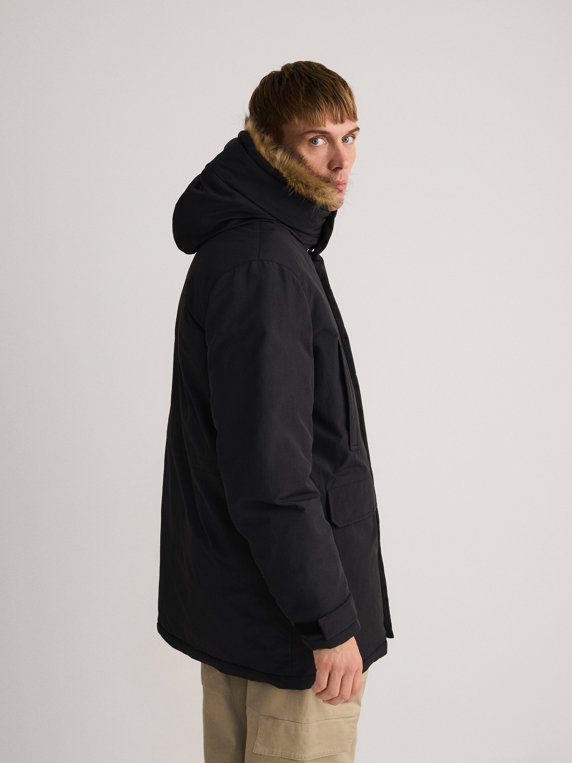 Reserved - Ocieplana parka z kapturem - czarny