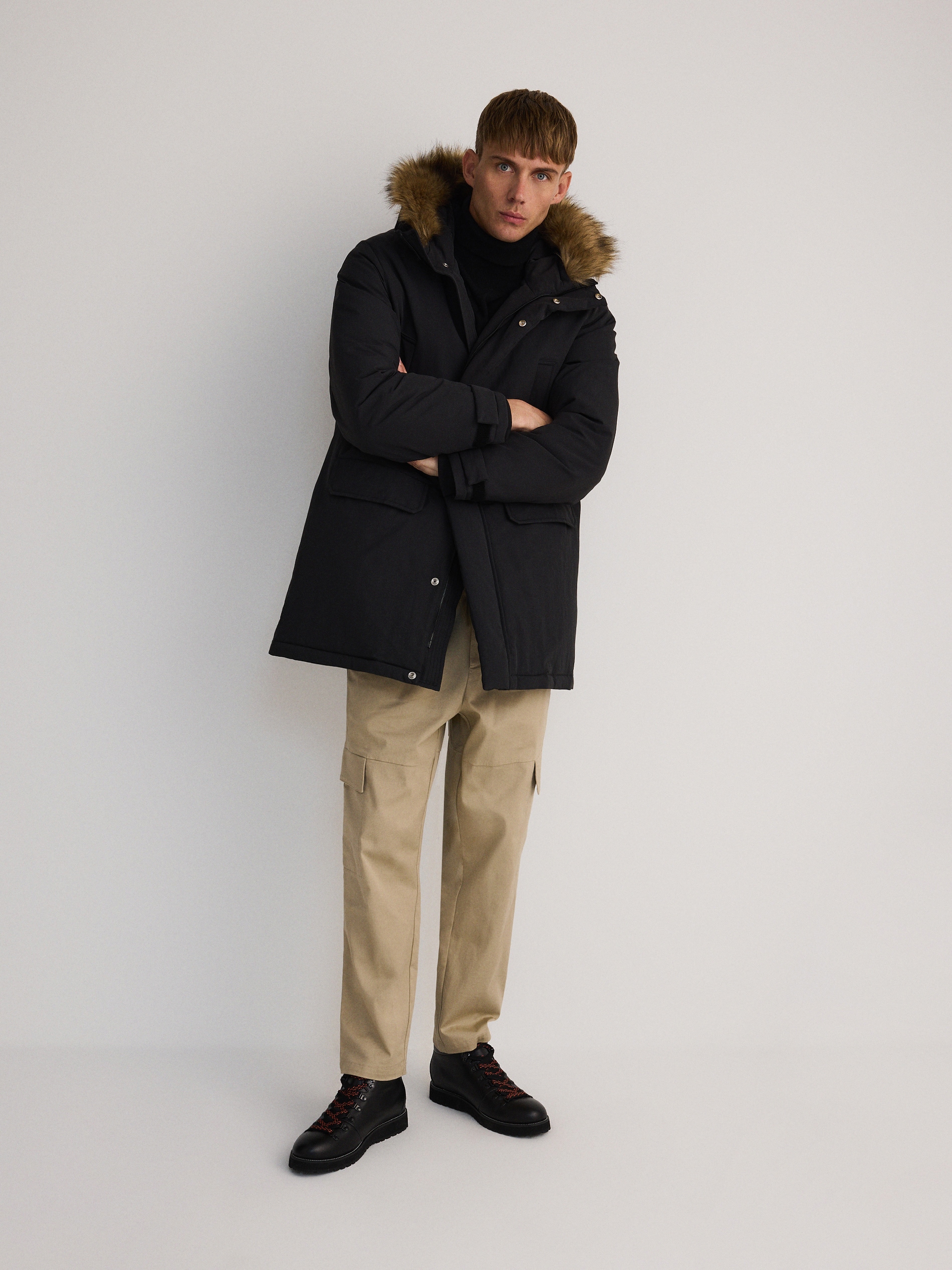Reserved - Ocieplana parka z kapturem - czarny