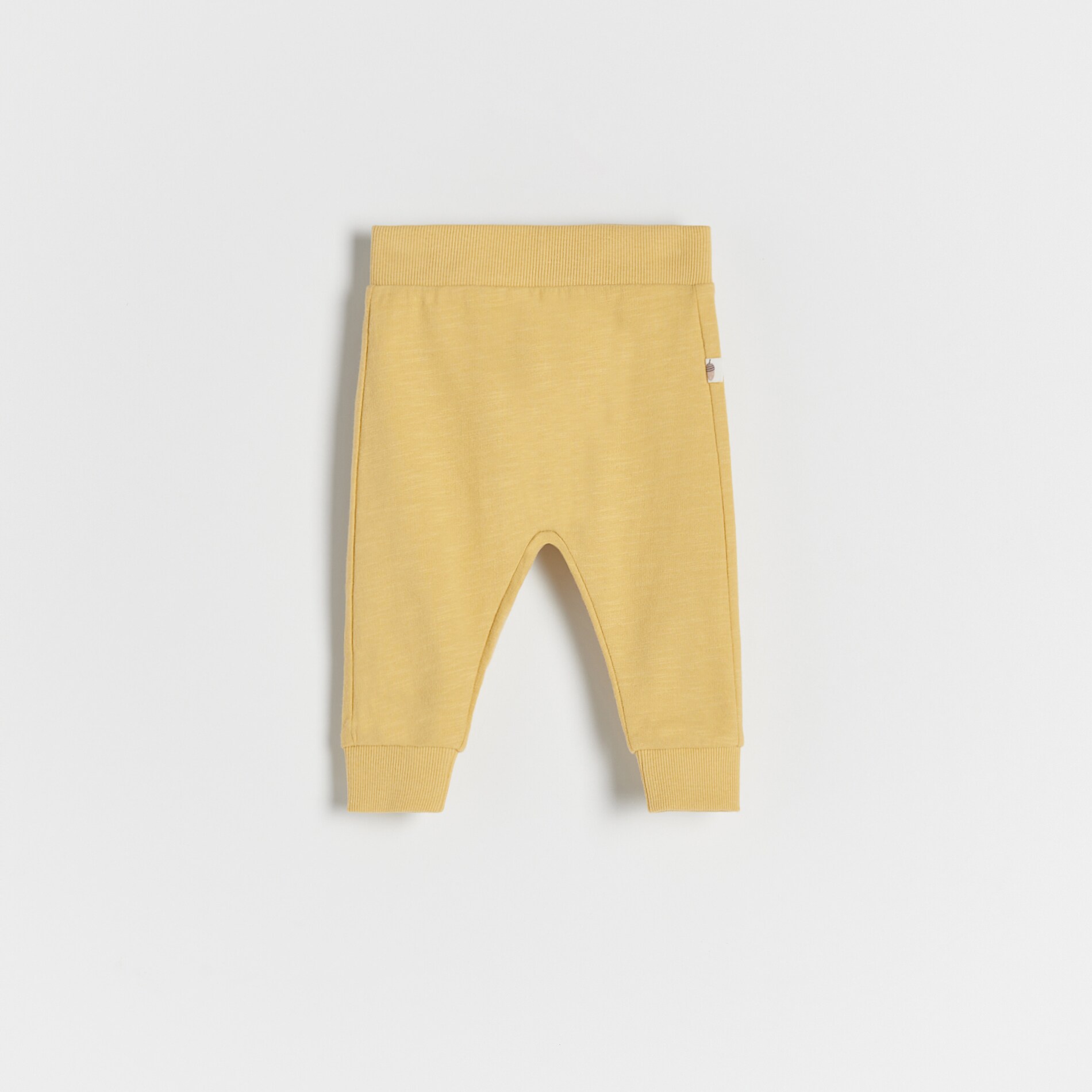 Reserved – Pantaloni basic, din bumbac – Bej Basic imagine noua gjx.ro