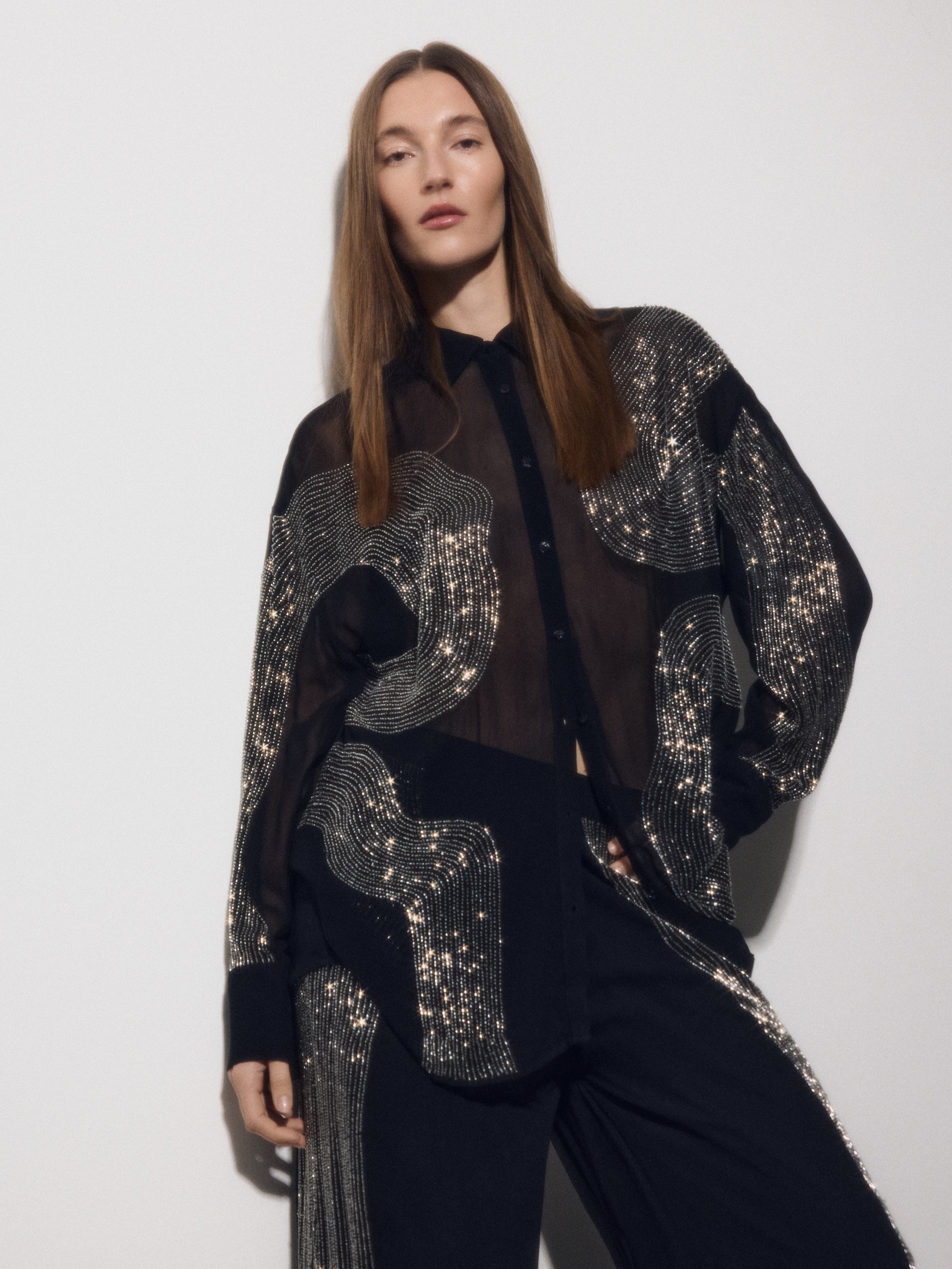 Hlače z viskozo in aplikacijo - črna - RESERVED - original2