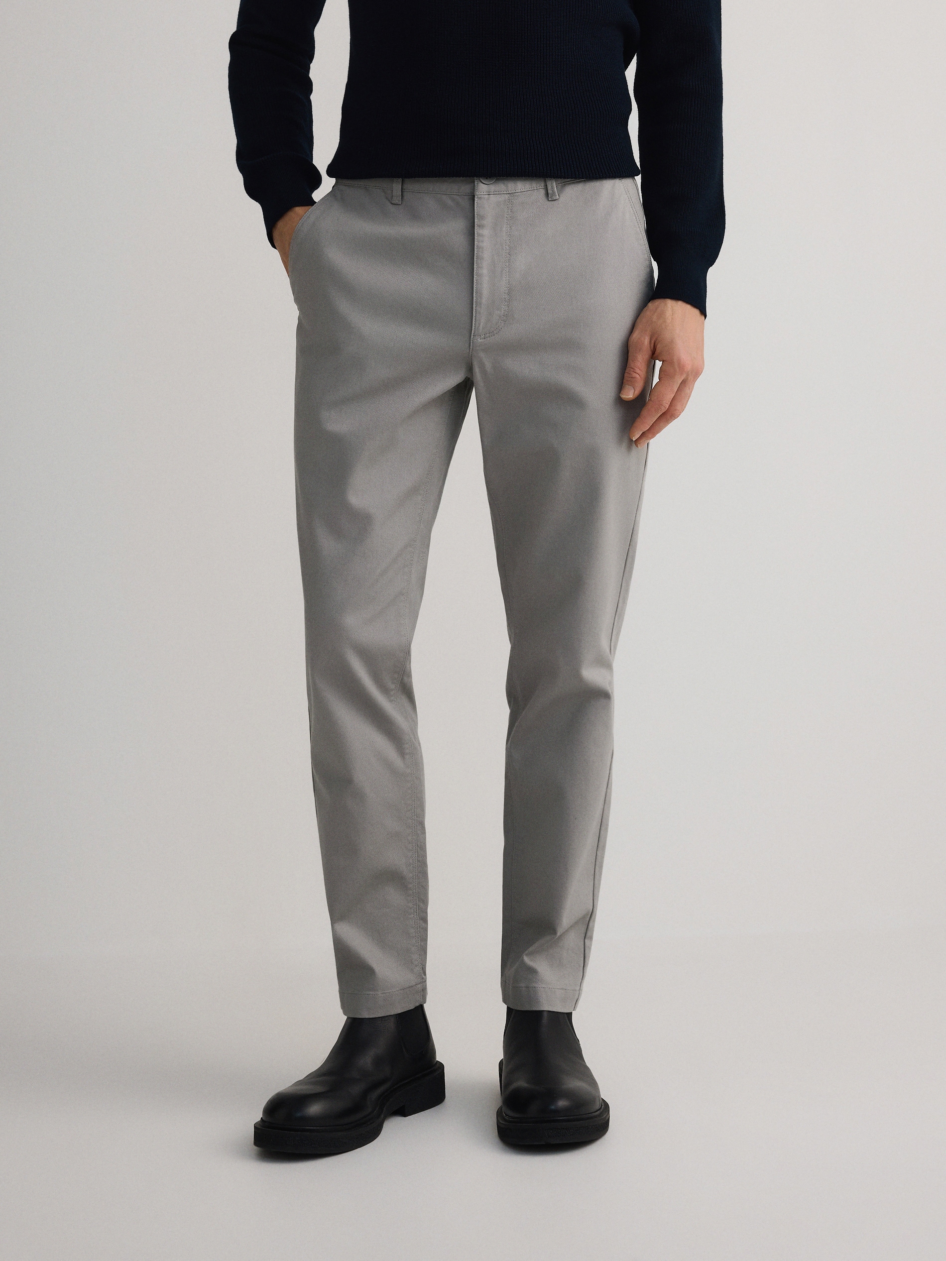 Reserved - Παντελόνι chino slim από βαμβακερό ύφασμα φωτογραφία