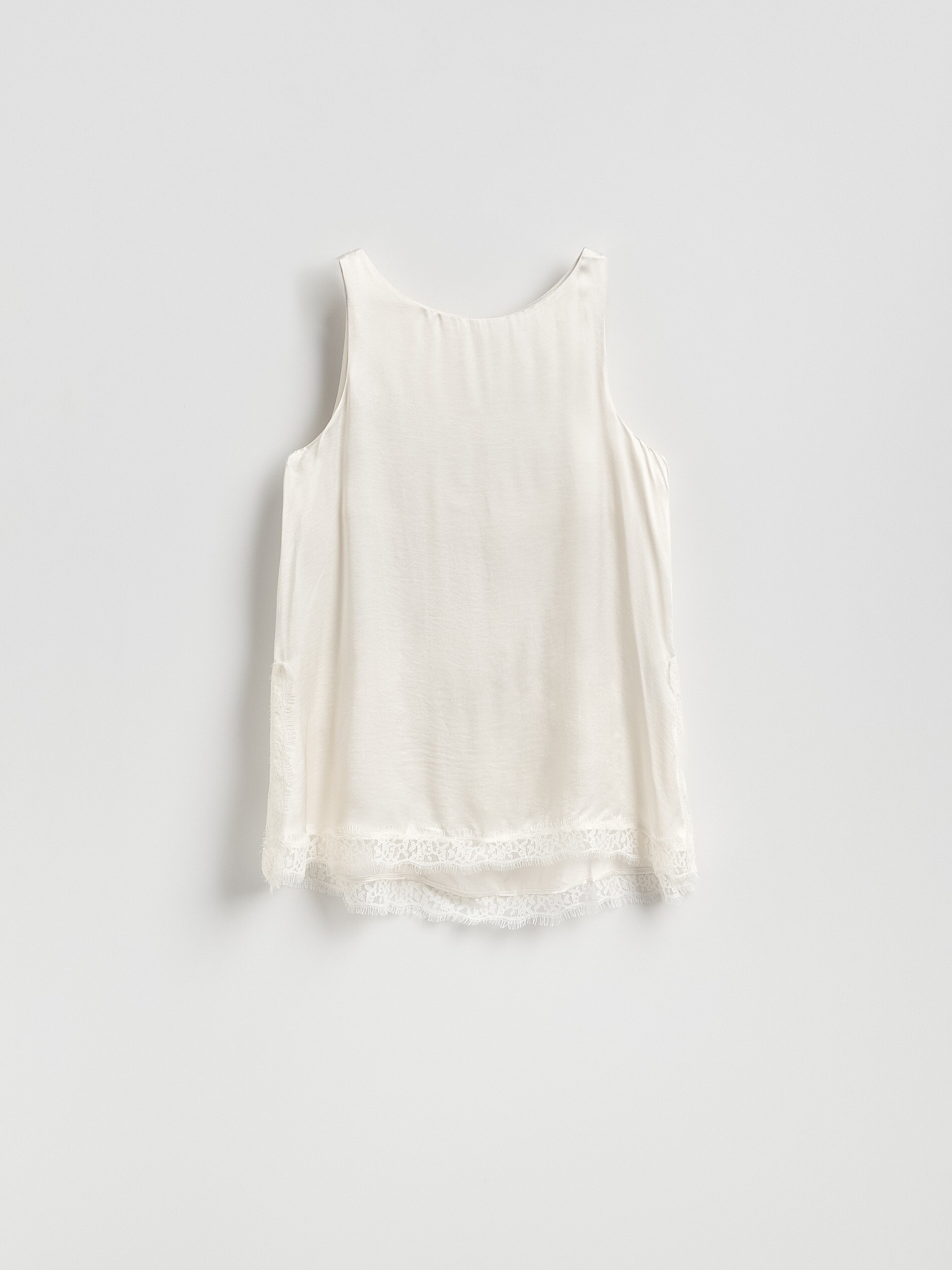 Reserved - LADIES` TOP φωτογραφία