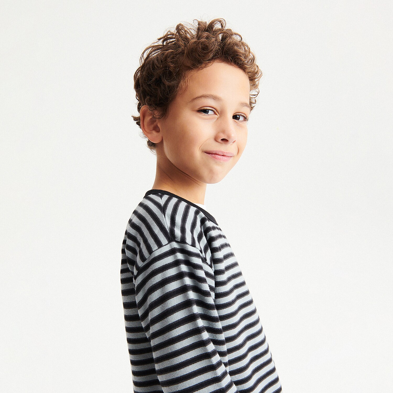 Reserved – Boys` t-shirt – Negru Boy imagine noua 2022