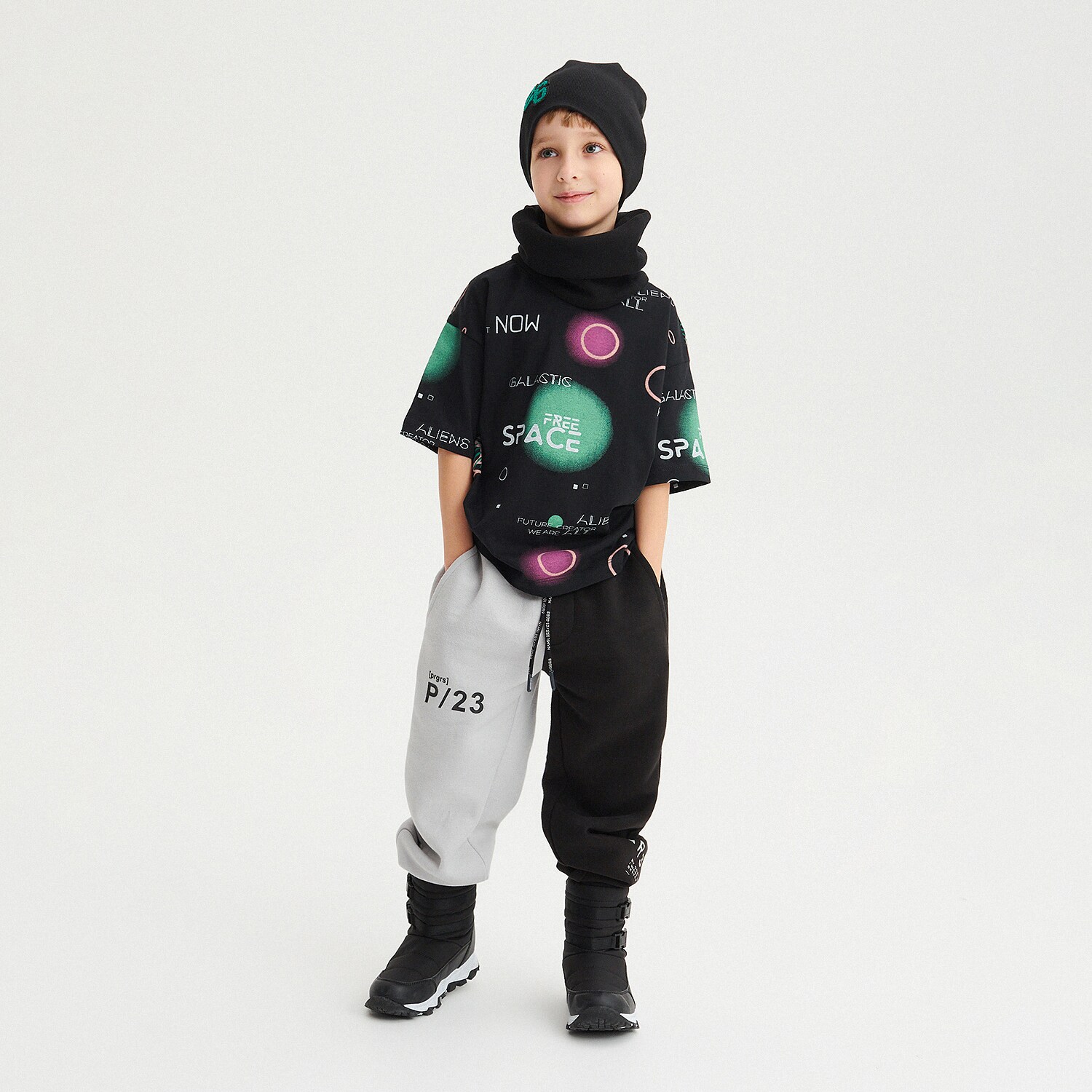 Reserved – Pantaloni sport jogger în două nuanțe – Negru (In) imagine noua gjx.ro