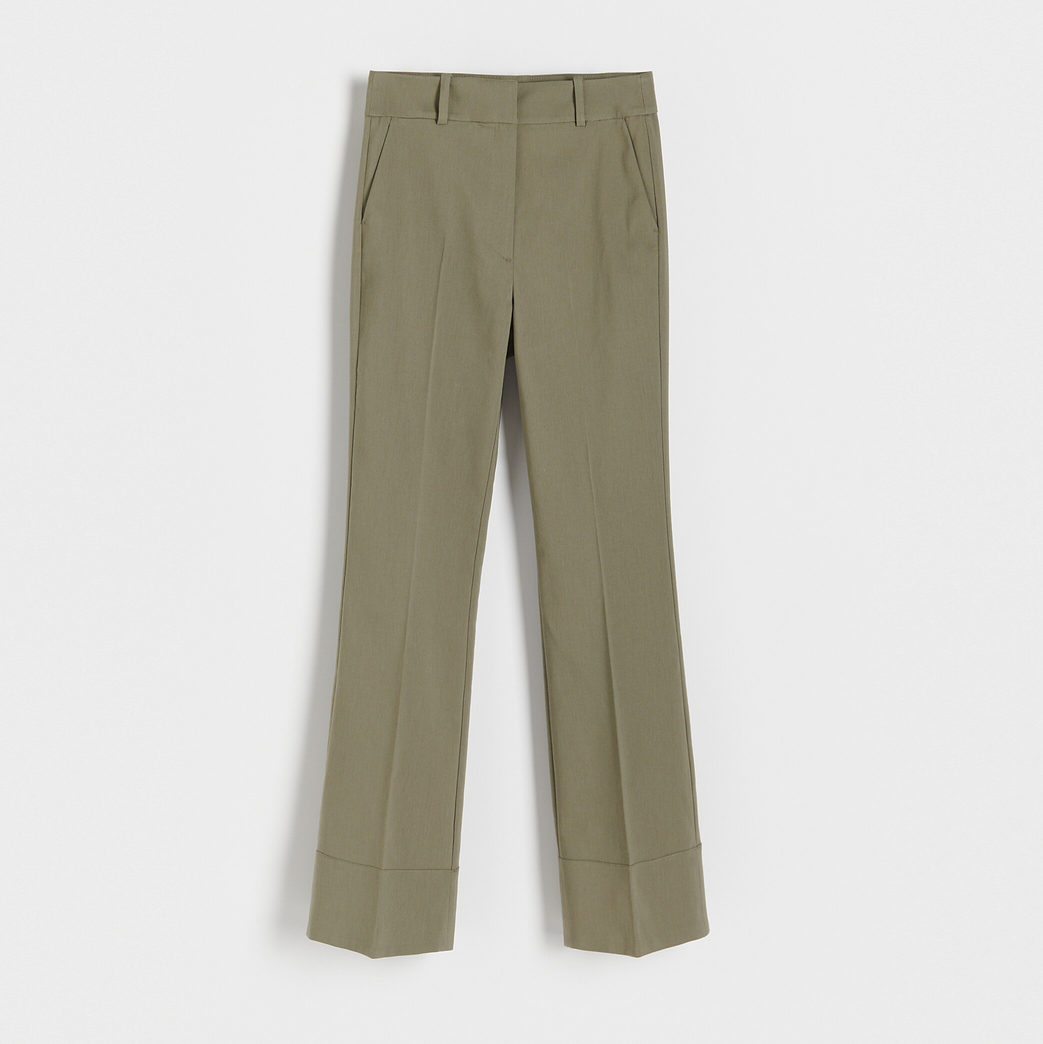 E-shop Reserved - Flare nohavice s vyhrnutým spodným lemom - Khaki