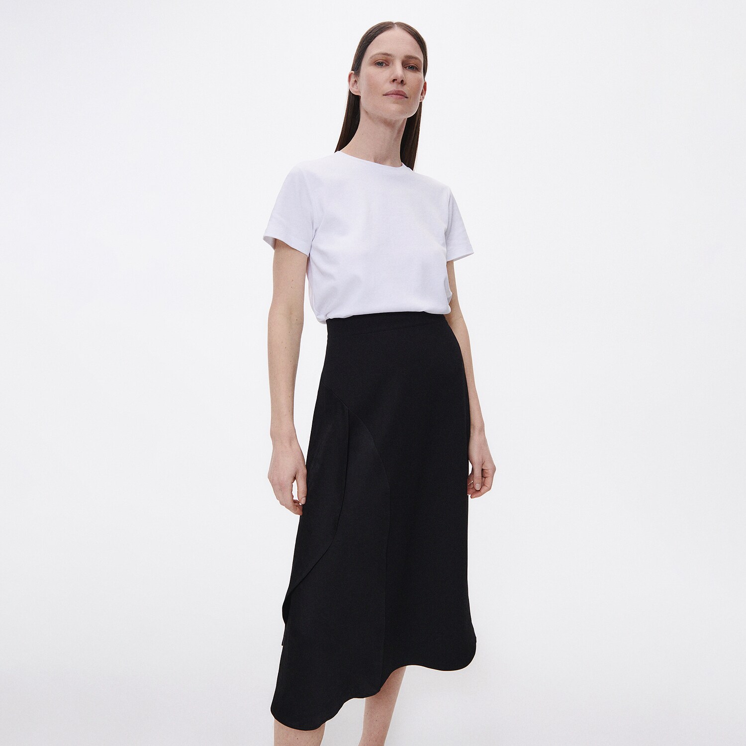 E-shop Reserved - Asymetrická sukňa s prímesou ľanu - Čierna