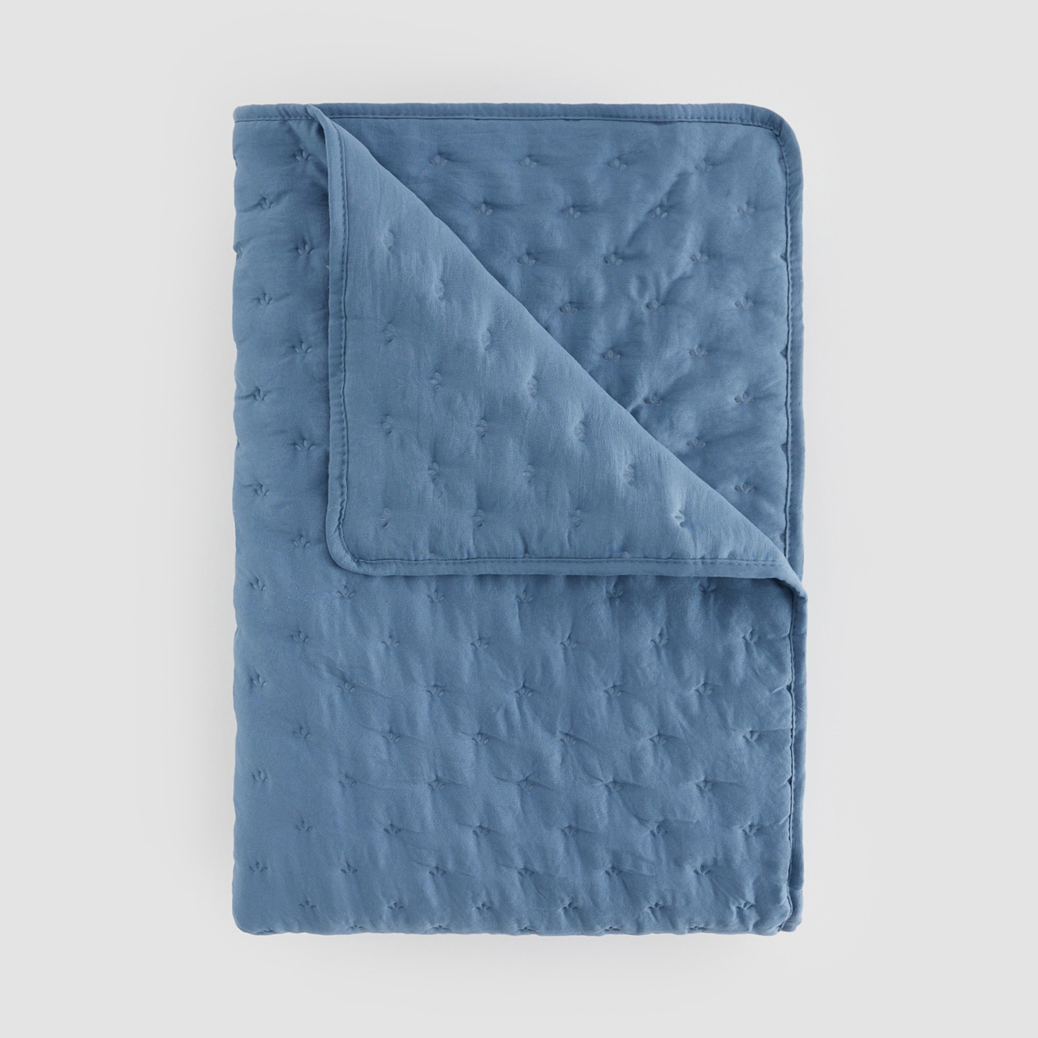 E-shop Reserved - Posteľná prikrývka s ozdobným vzorom - Modrá
