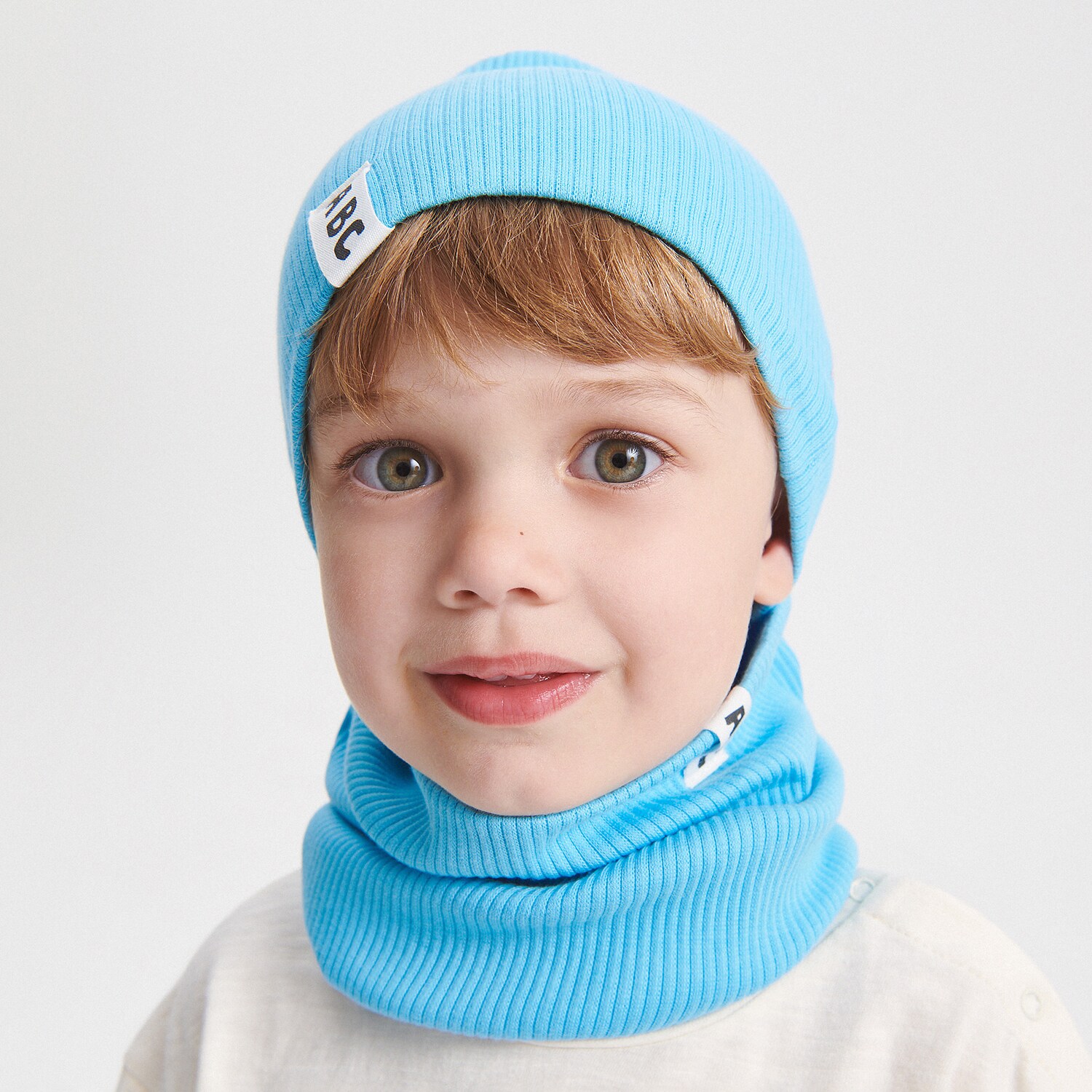 Reserved – Căciulă din tricot striat, cu aplicație – Albastru accessories imagine noua 2022