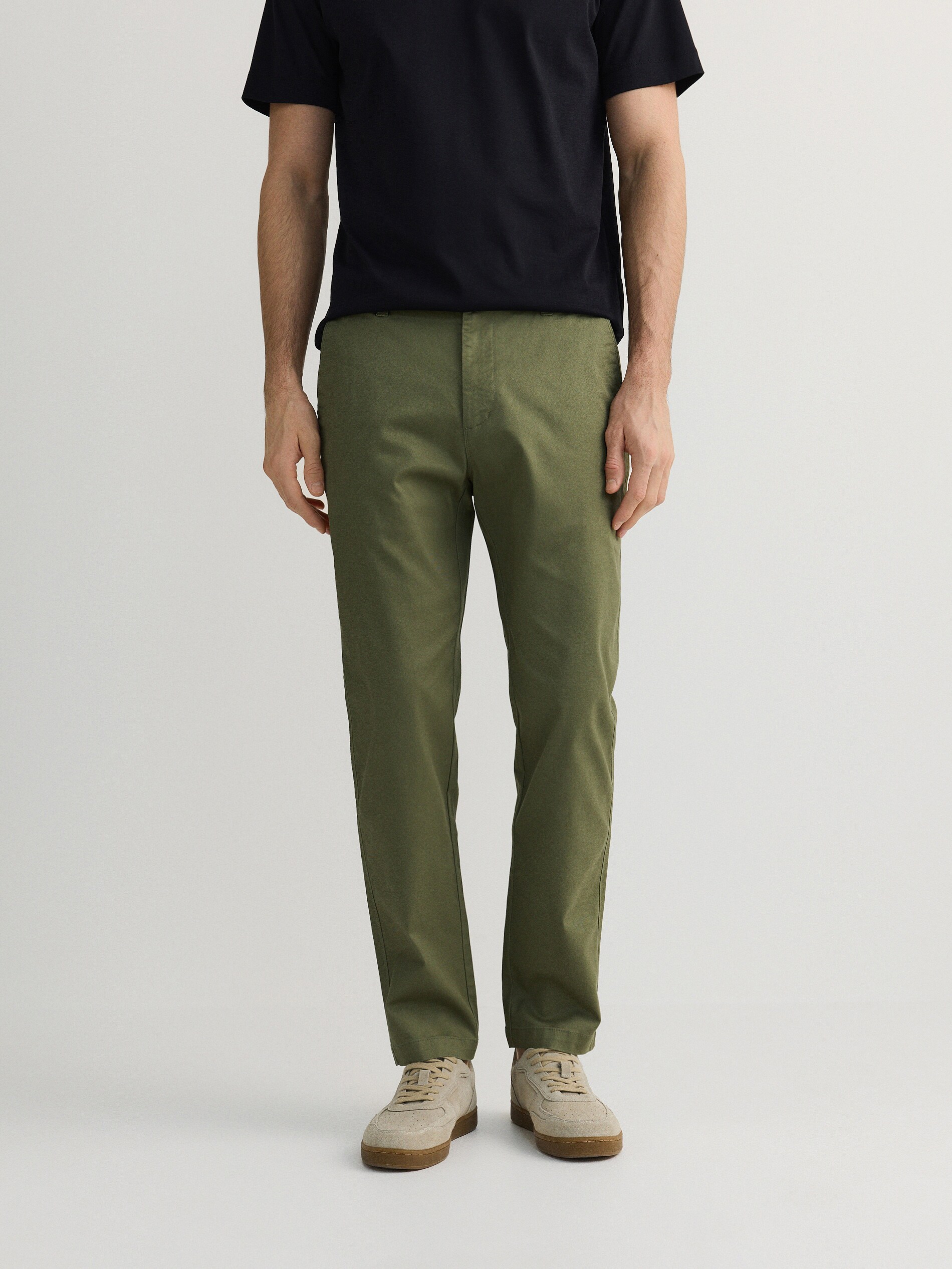 Reserved - Παντελόνι regular fit chino φωτογραφία