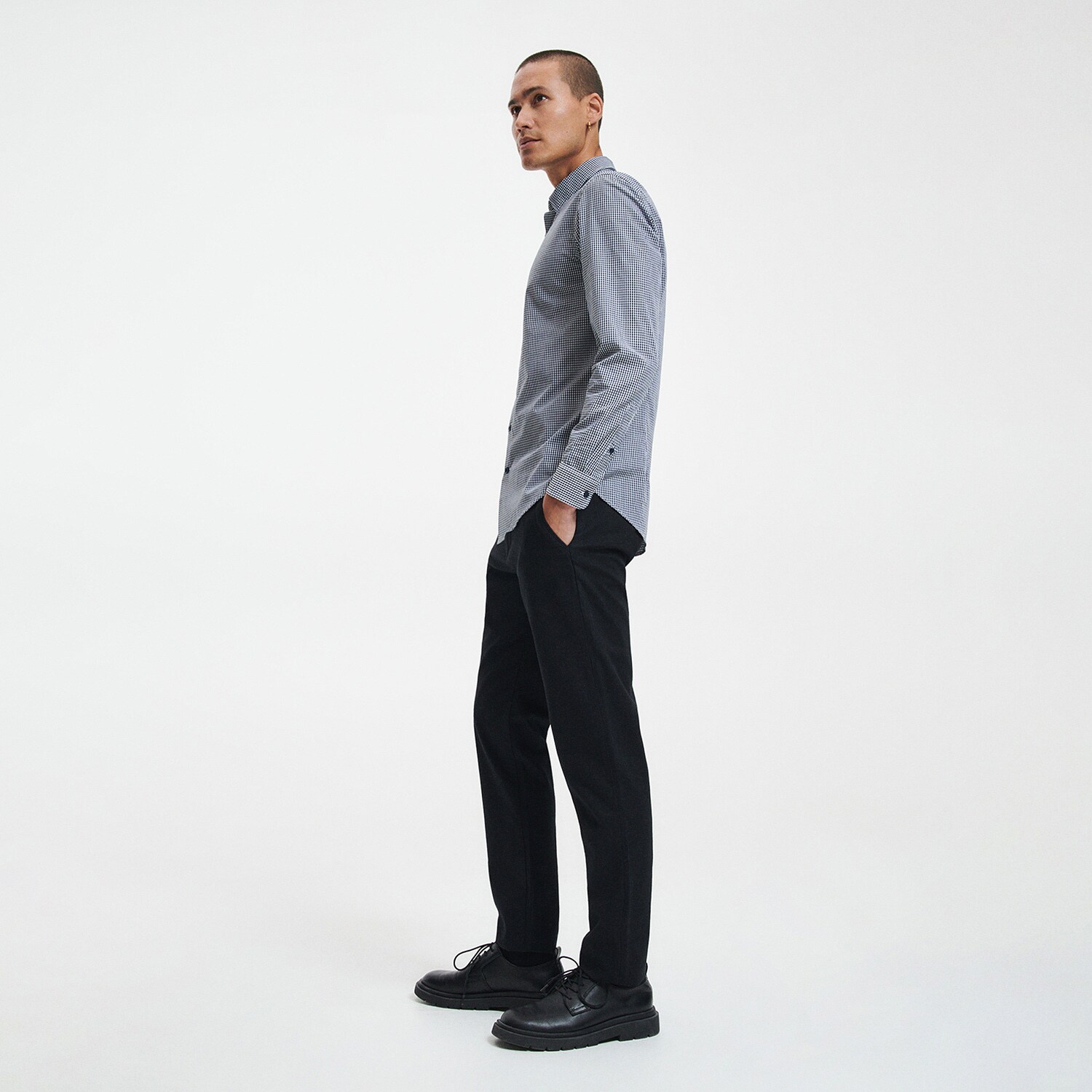 Reserved – Pantaloni chino slim, cu conținut ridicat de bumbac – Negru imagine noua 2022