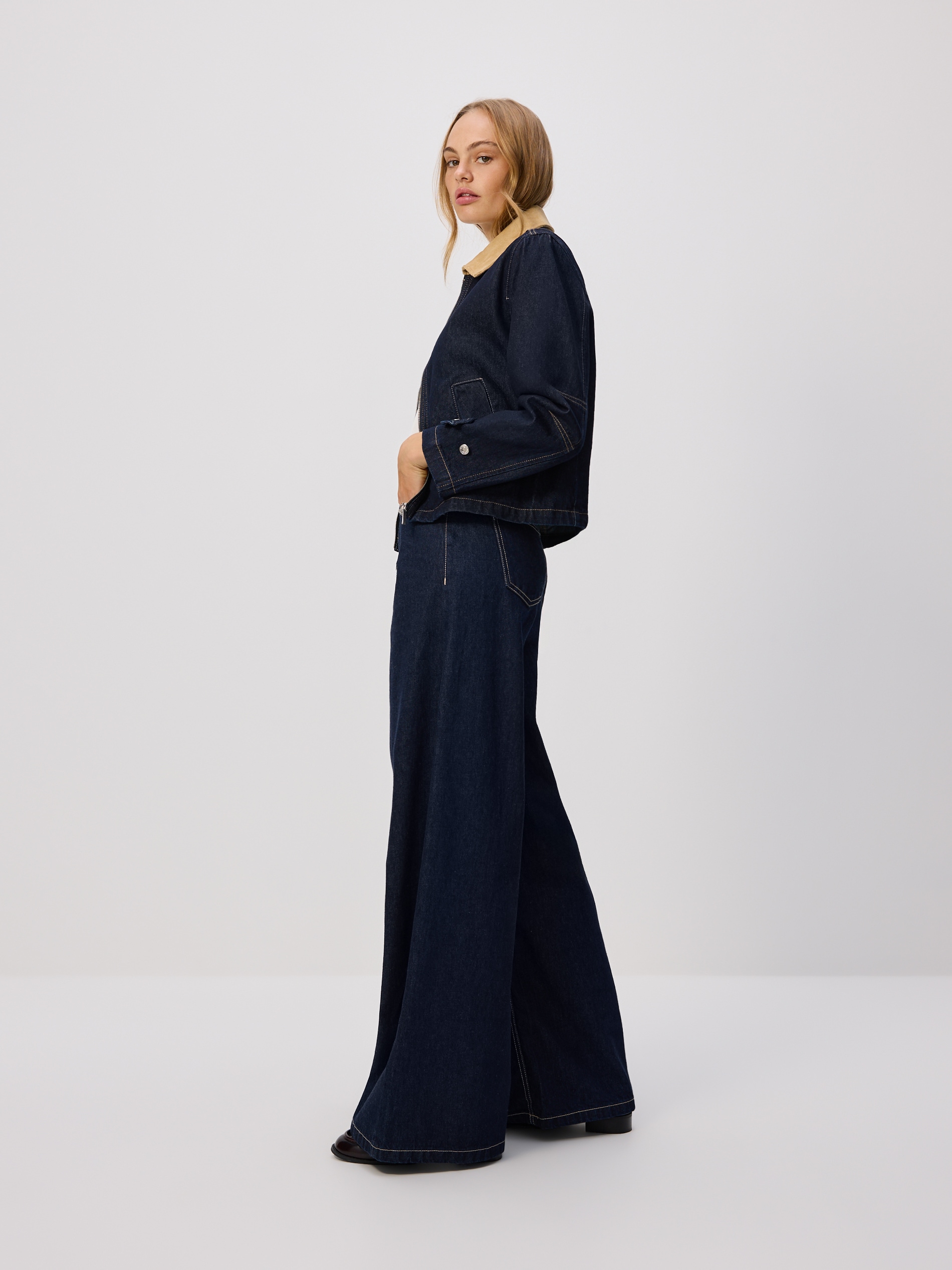 Reserved - Τζιν τζάκετ με γιακά σε αντίθεση φωτογραφία