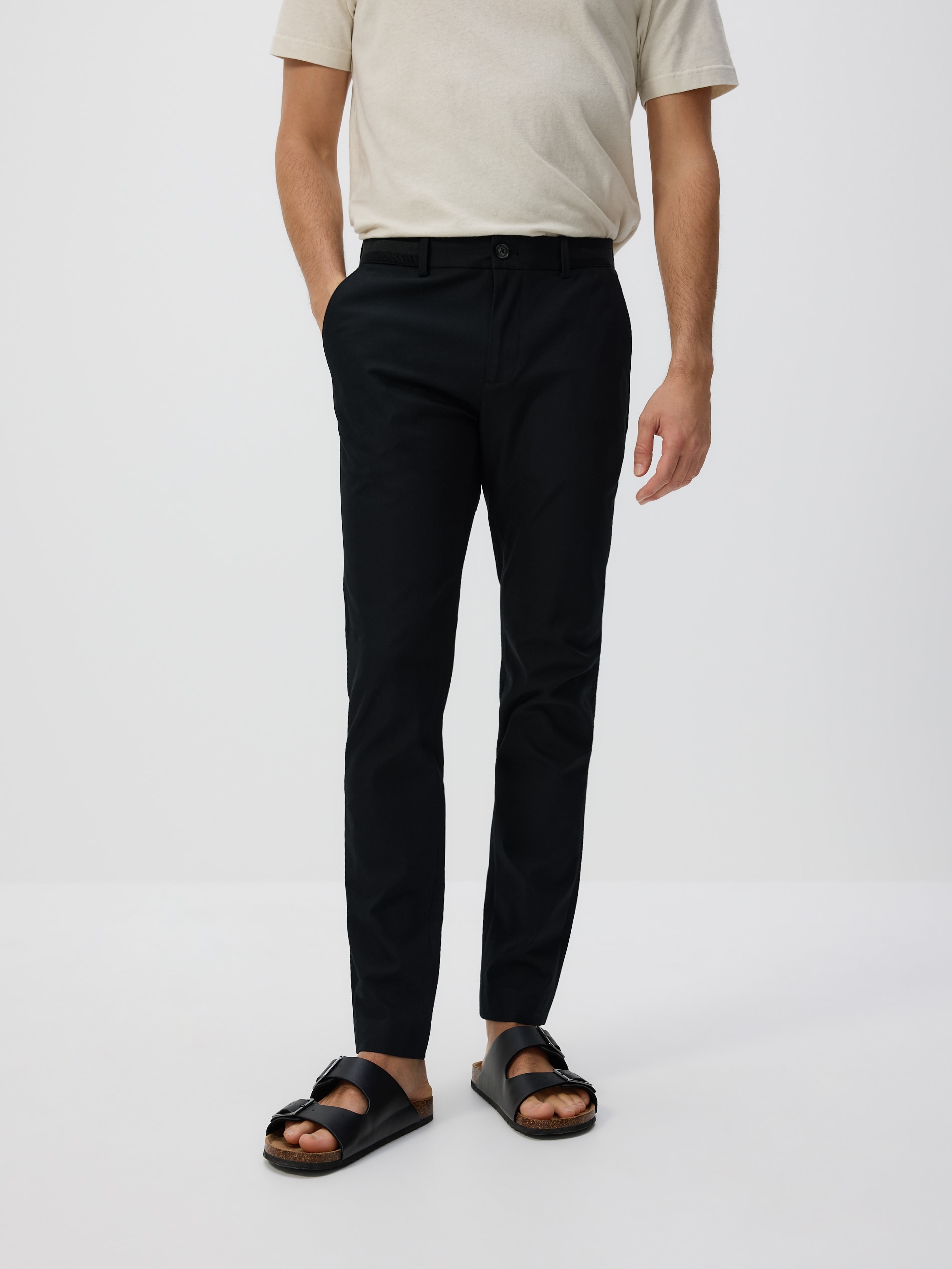 Reserved - Παντελόνι chino slim φωτογραφία