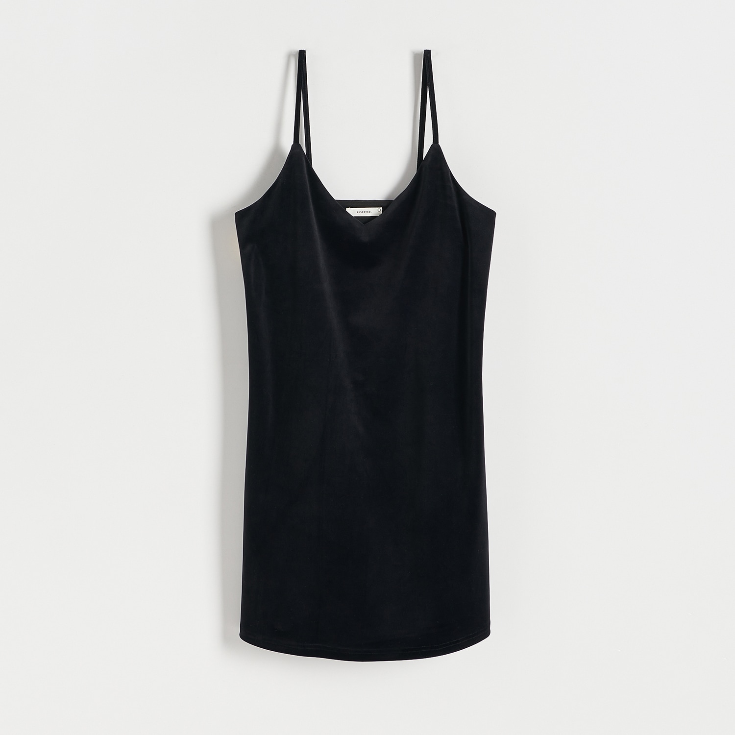 E-shop Reserved - Velúrové šaty - Čierna