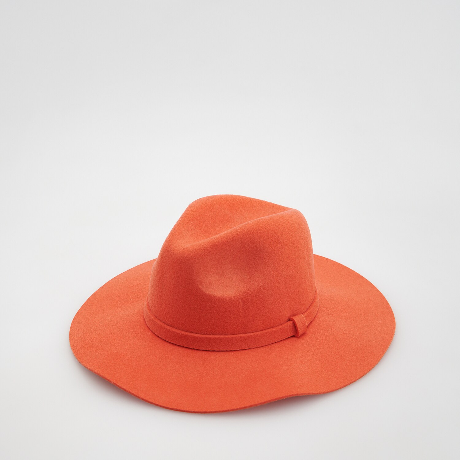 Reserved – Pălărie din lână – Roșu accessories imagine noua 2022